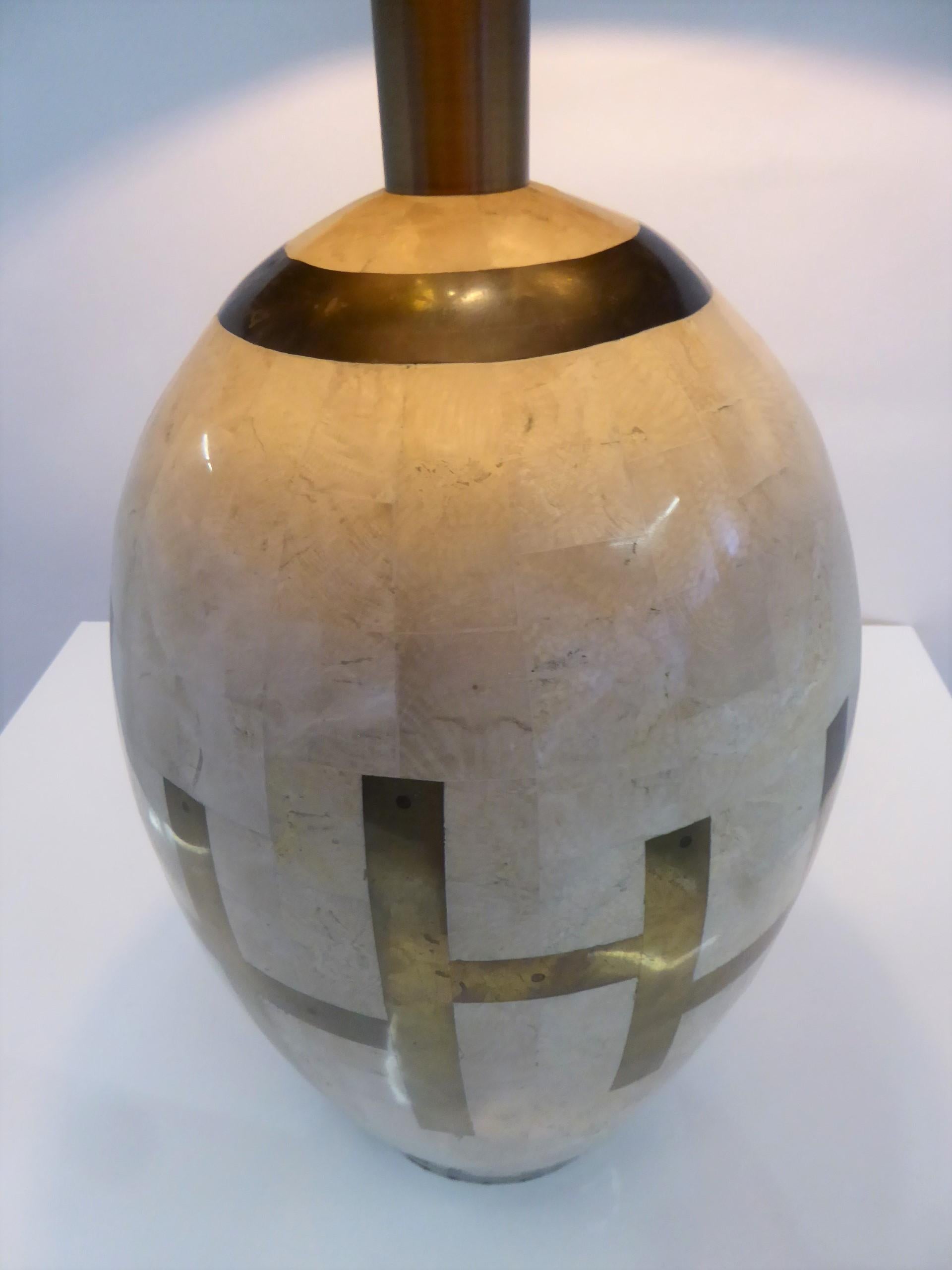 Modern Tessellated Marble with Brass Inlays Table Lamp Style of Karl Springer In Good Condition In Miami, FL