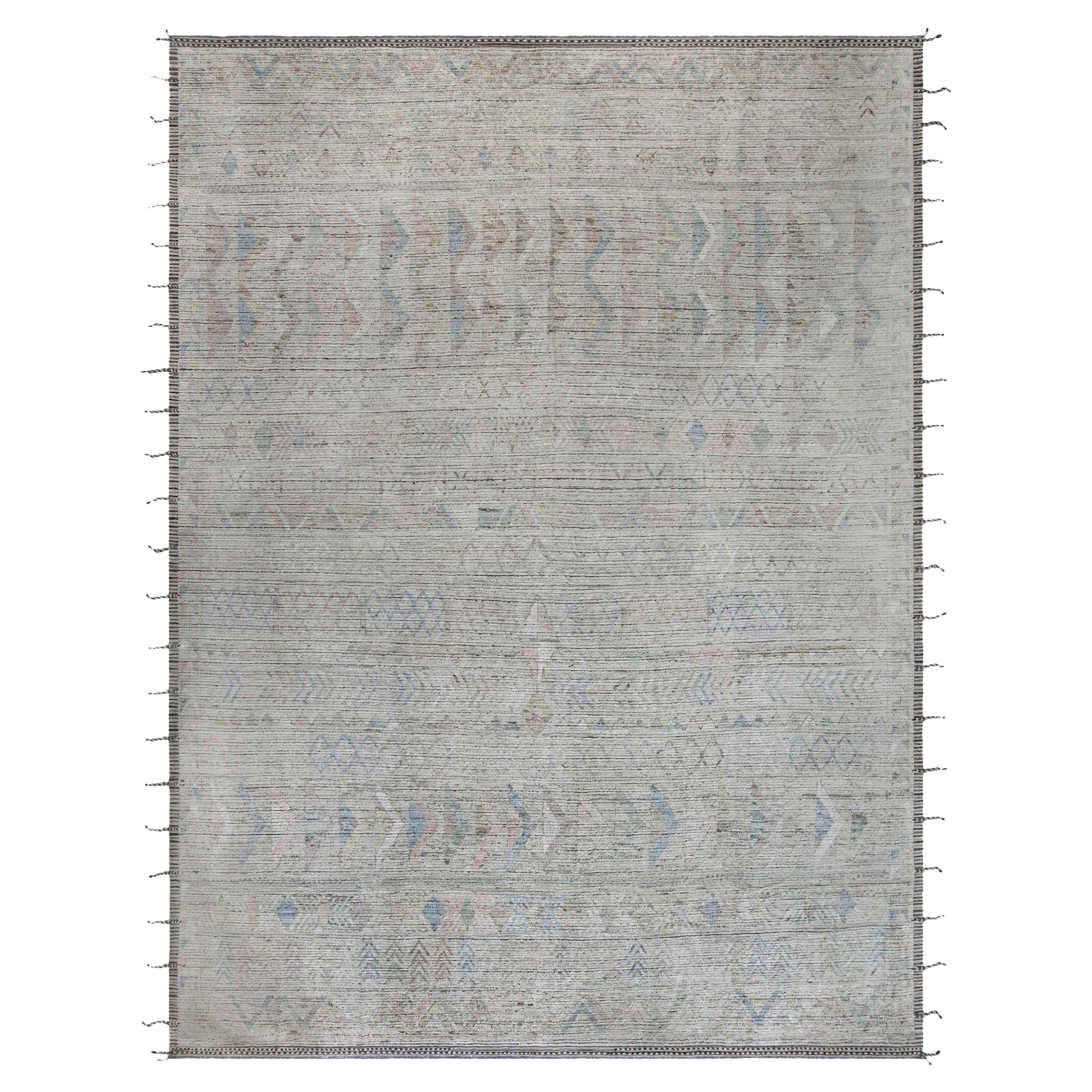 Moderner strukturierter Stammeskunst-Teppich in gedämpften Farben von Doris Leslie Blau