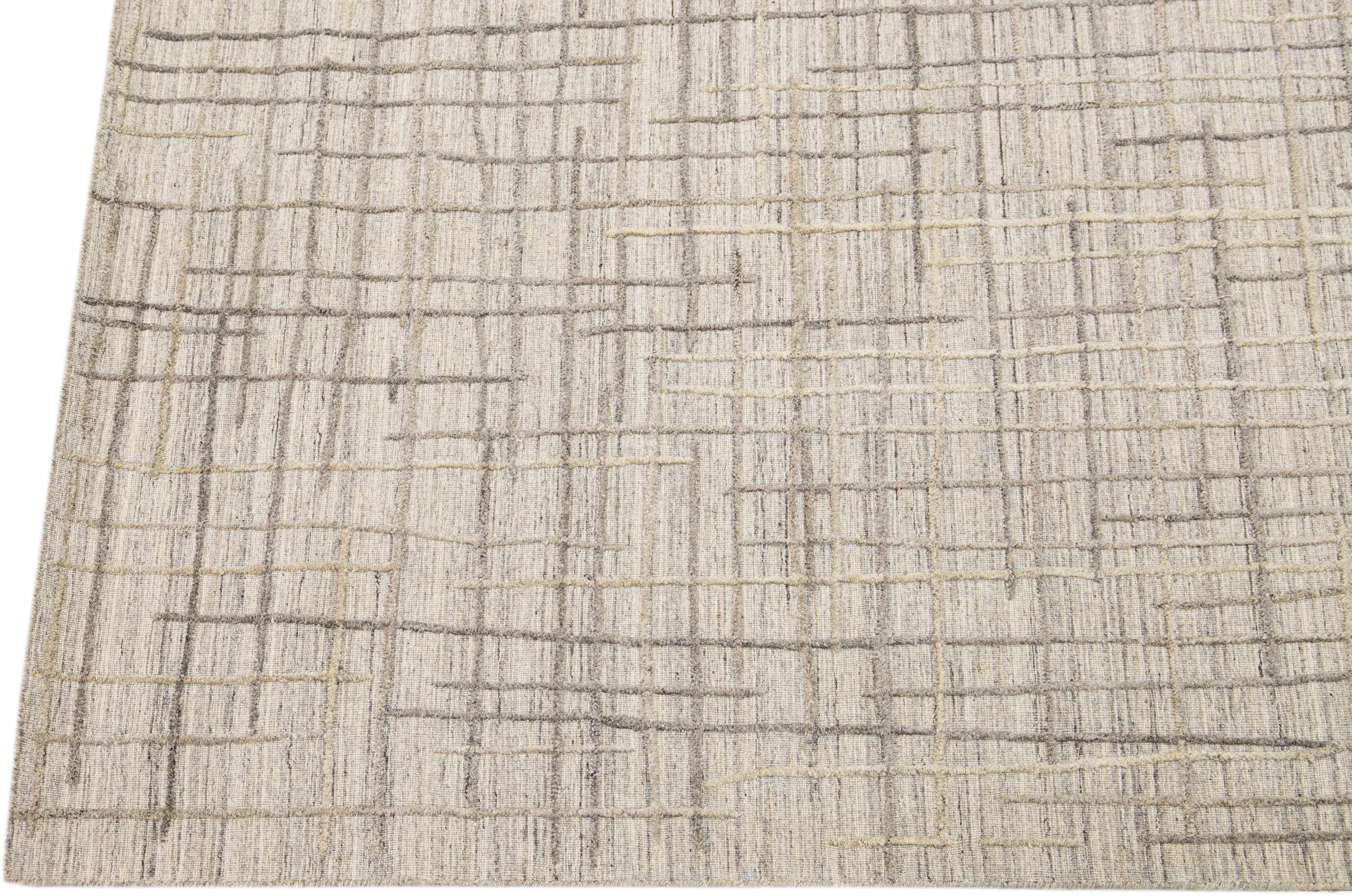 Hand-Knotted Modern Texture Handmade Abstract Beige & Gray Wool Rug For Sale
