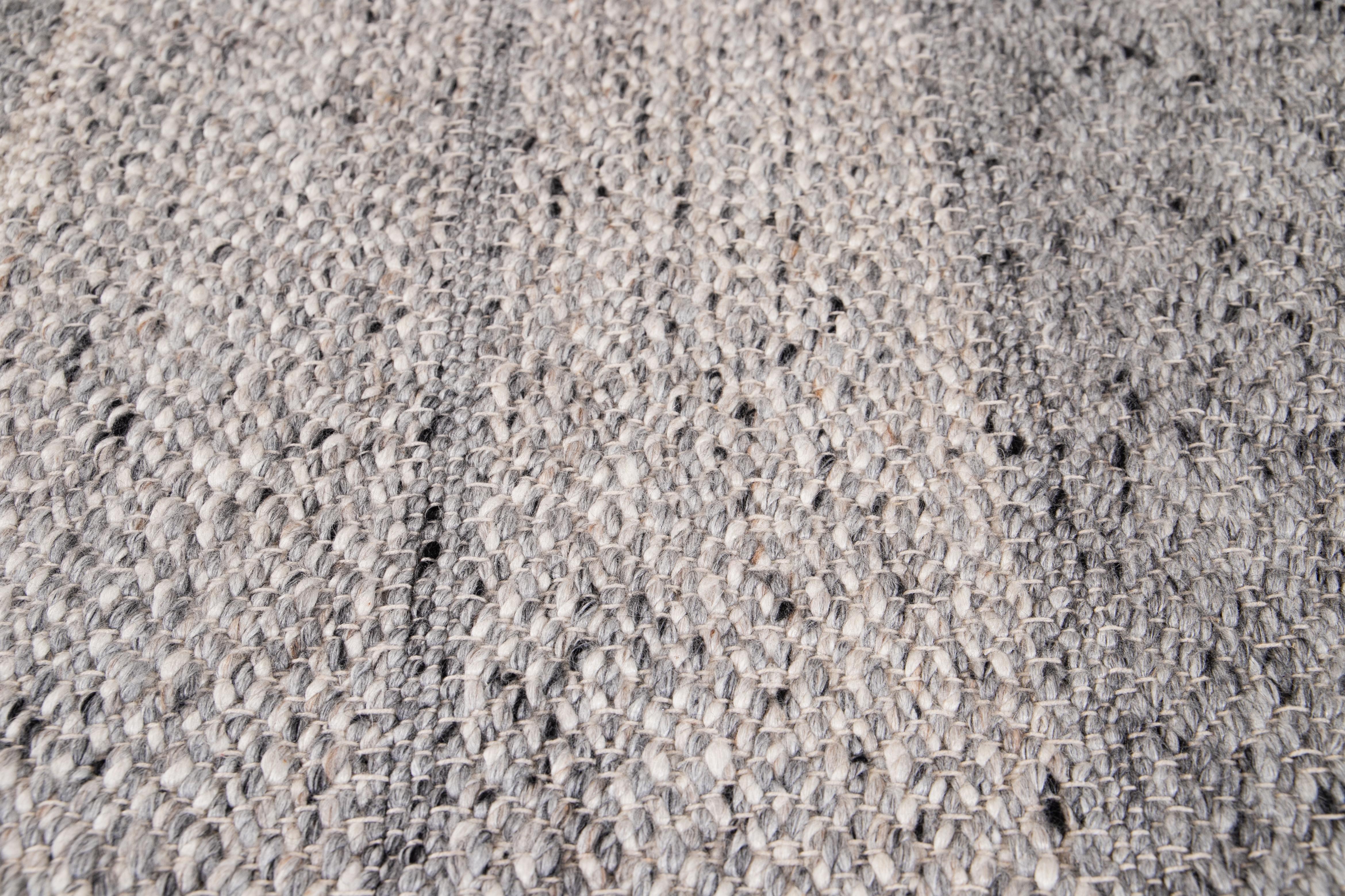 Modern Texture Handmade Beige & Gray Custom Wool Rug (Indisch) im Angebot