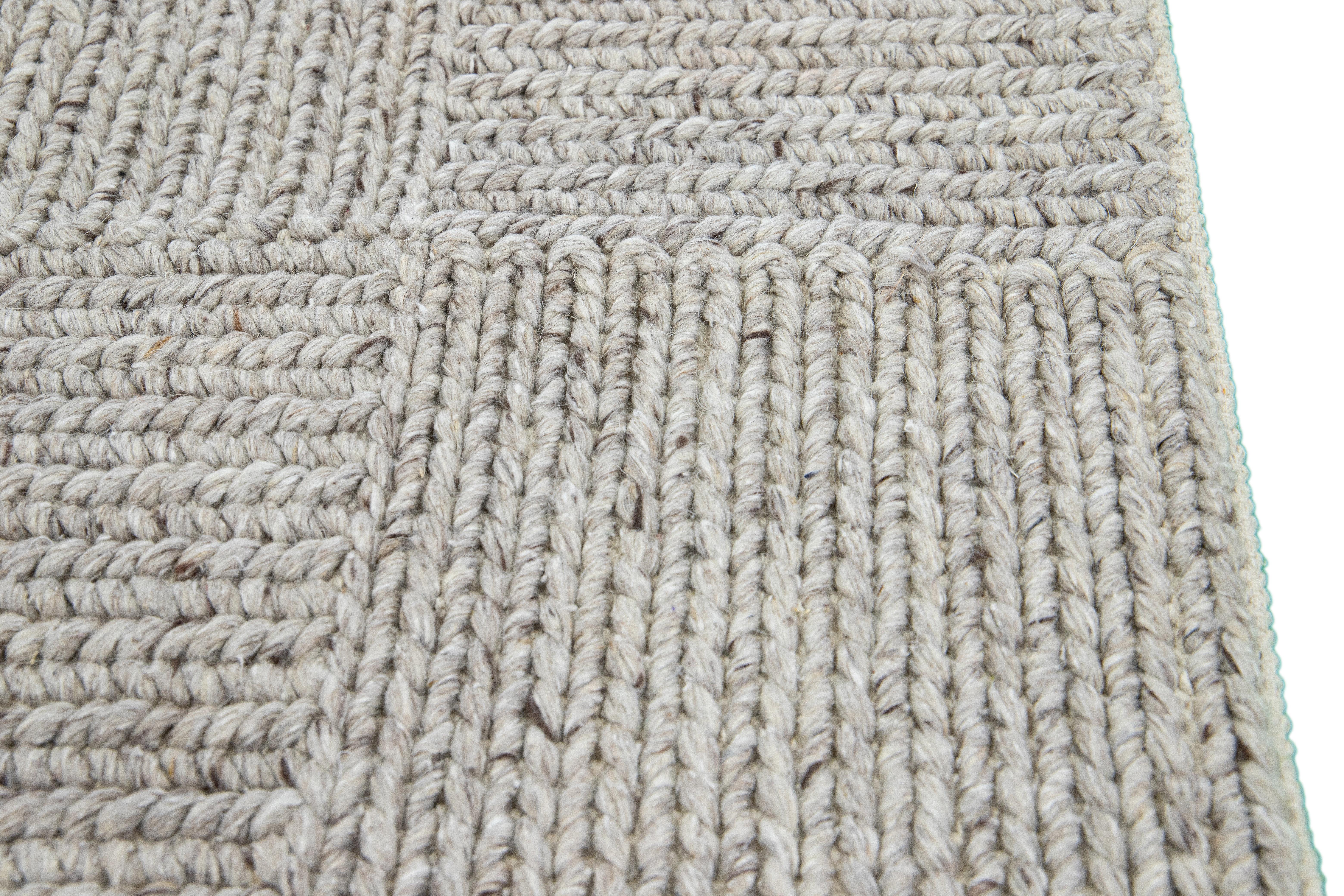 Modern Texture Handmade Gray Custom Wool Rug (Moderne) im Angebot