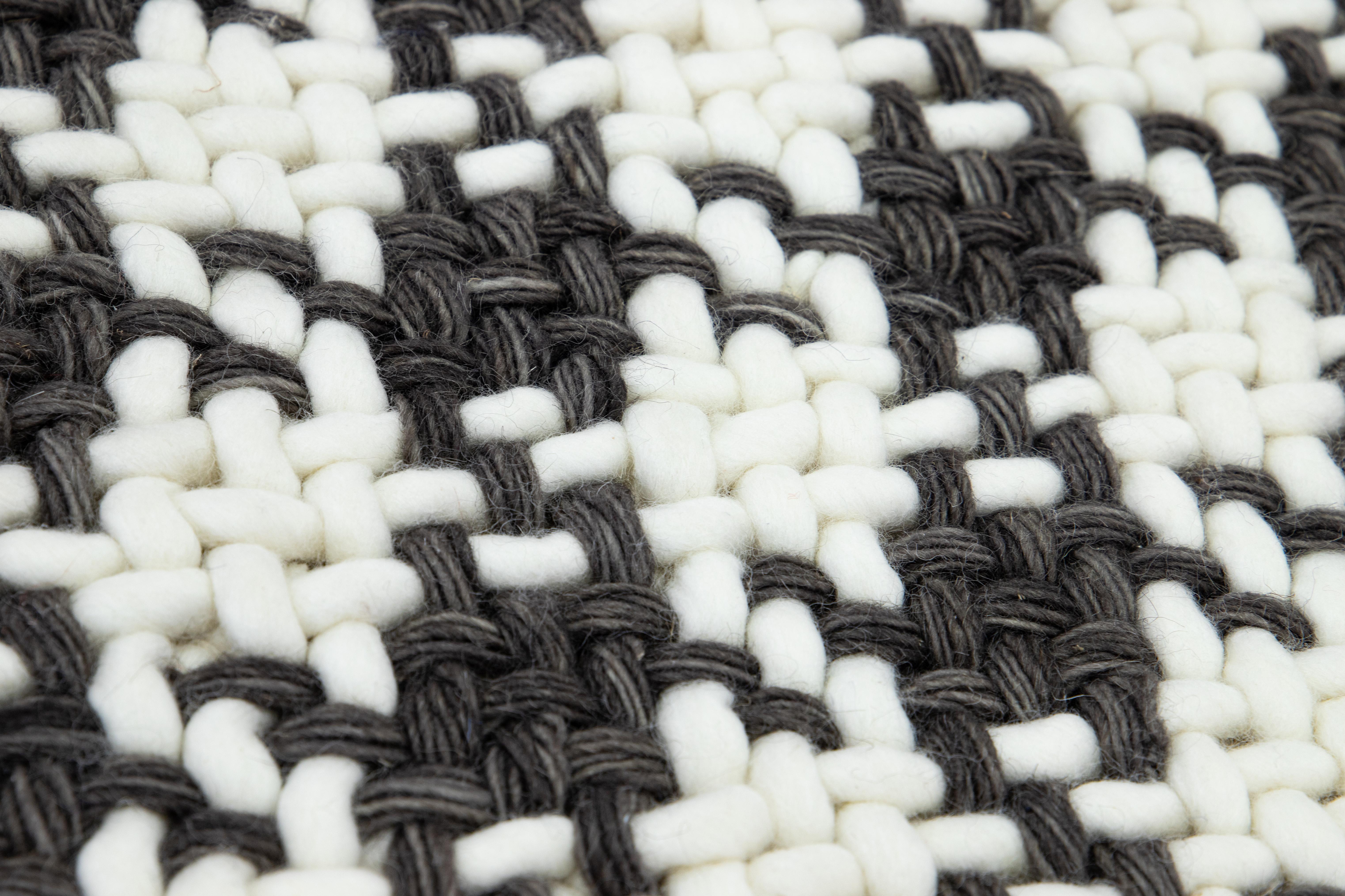 Modern Texture Handmade White/Gray Custom Wool Rug (Handgeknüpft) im Angebot