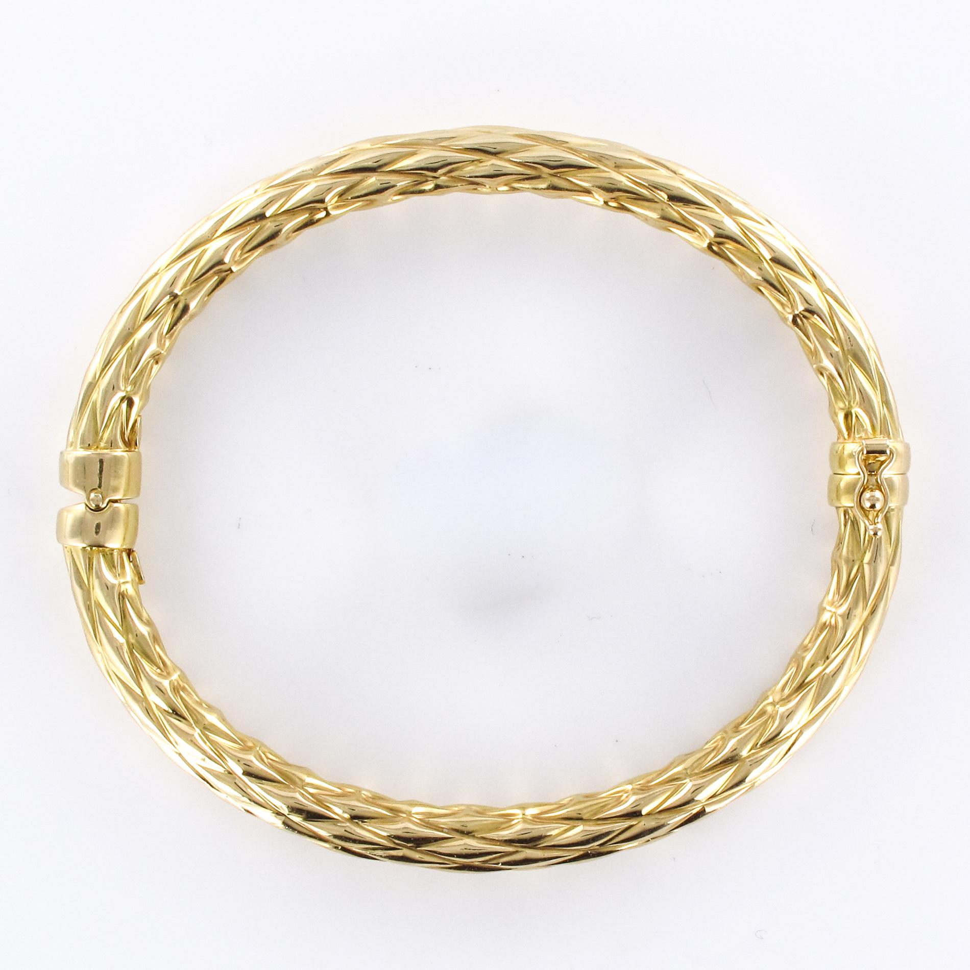 Women's Modern Textured 18 Karat Yellow Gold Oval Bangle Bracelet