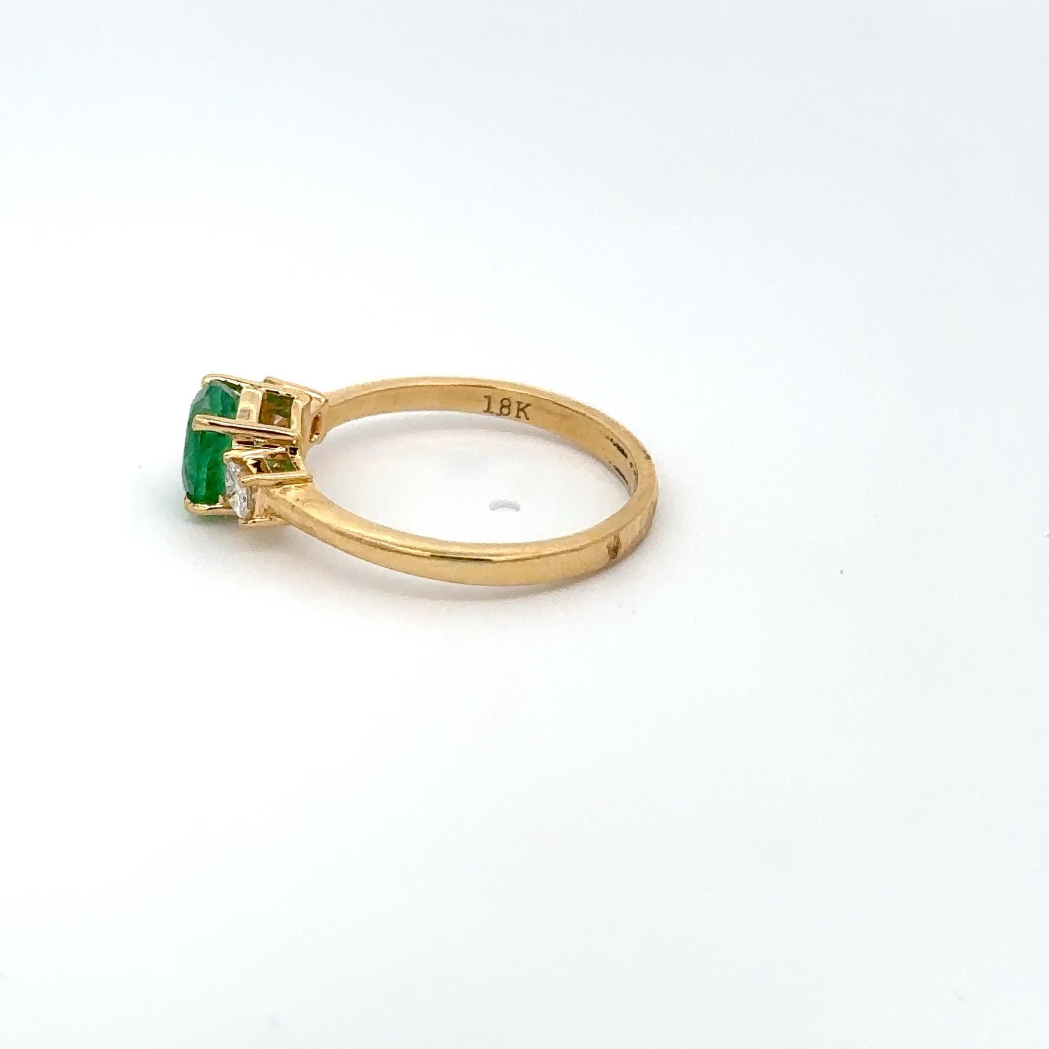 For Sale:  Modern Three-Stone Diamond Emerald Ring in 18k Solid Yellow Gold 5