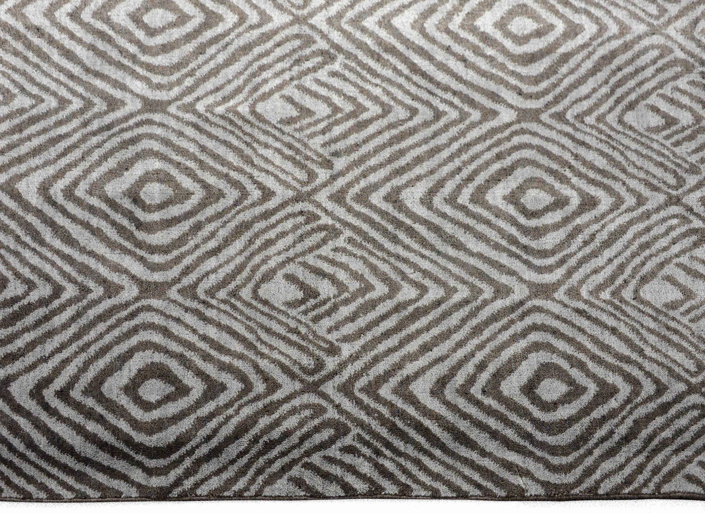 Alfombra Pulgar Moderna en Nuevo estado para la venta en Chicago, IL