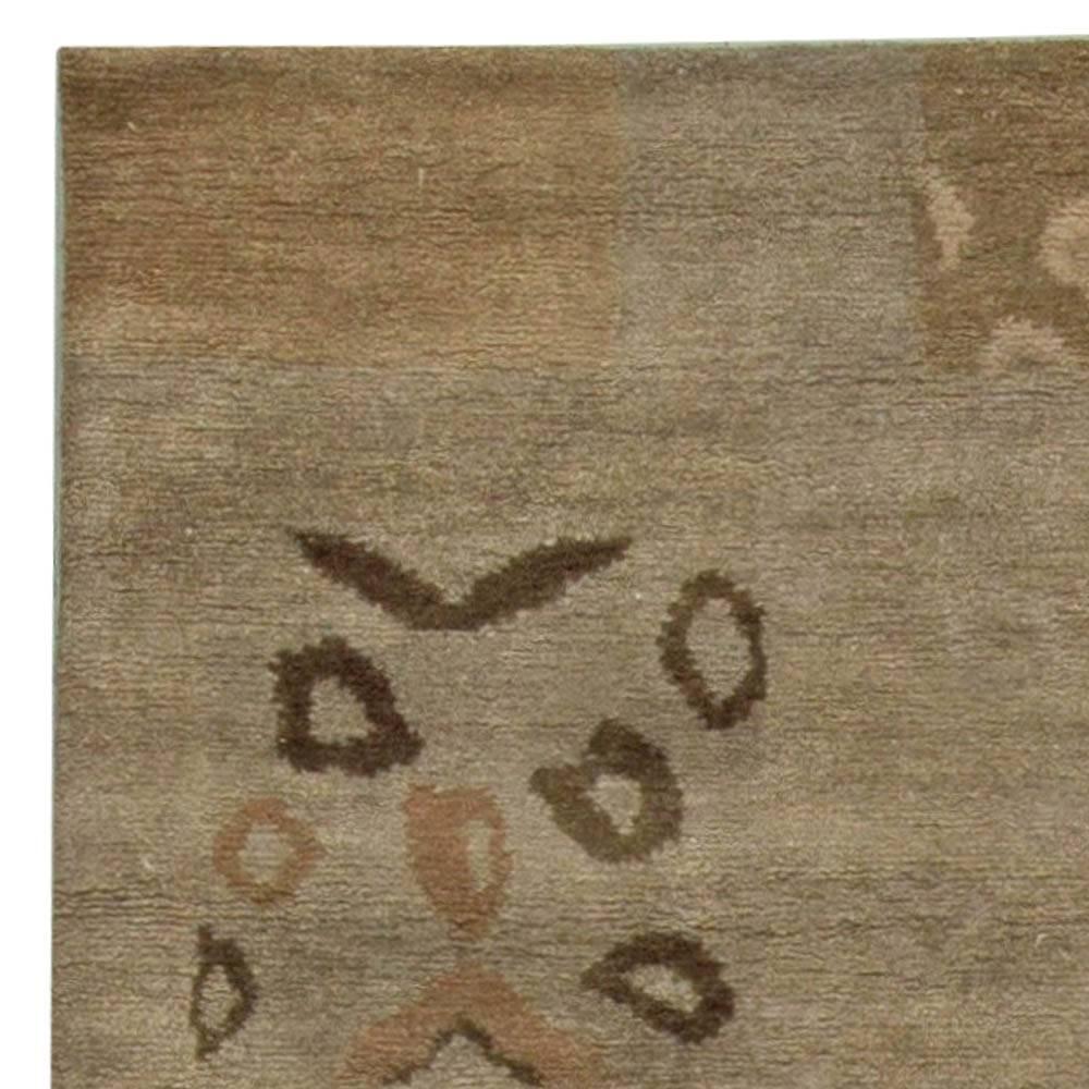 Modern Tibetan Brown Beige Rug by Doris Leslie Blau Siglo XXI y contemporáneo en venta