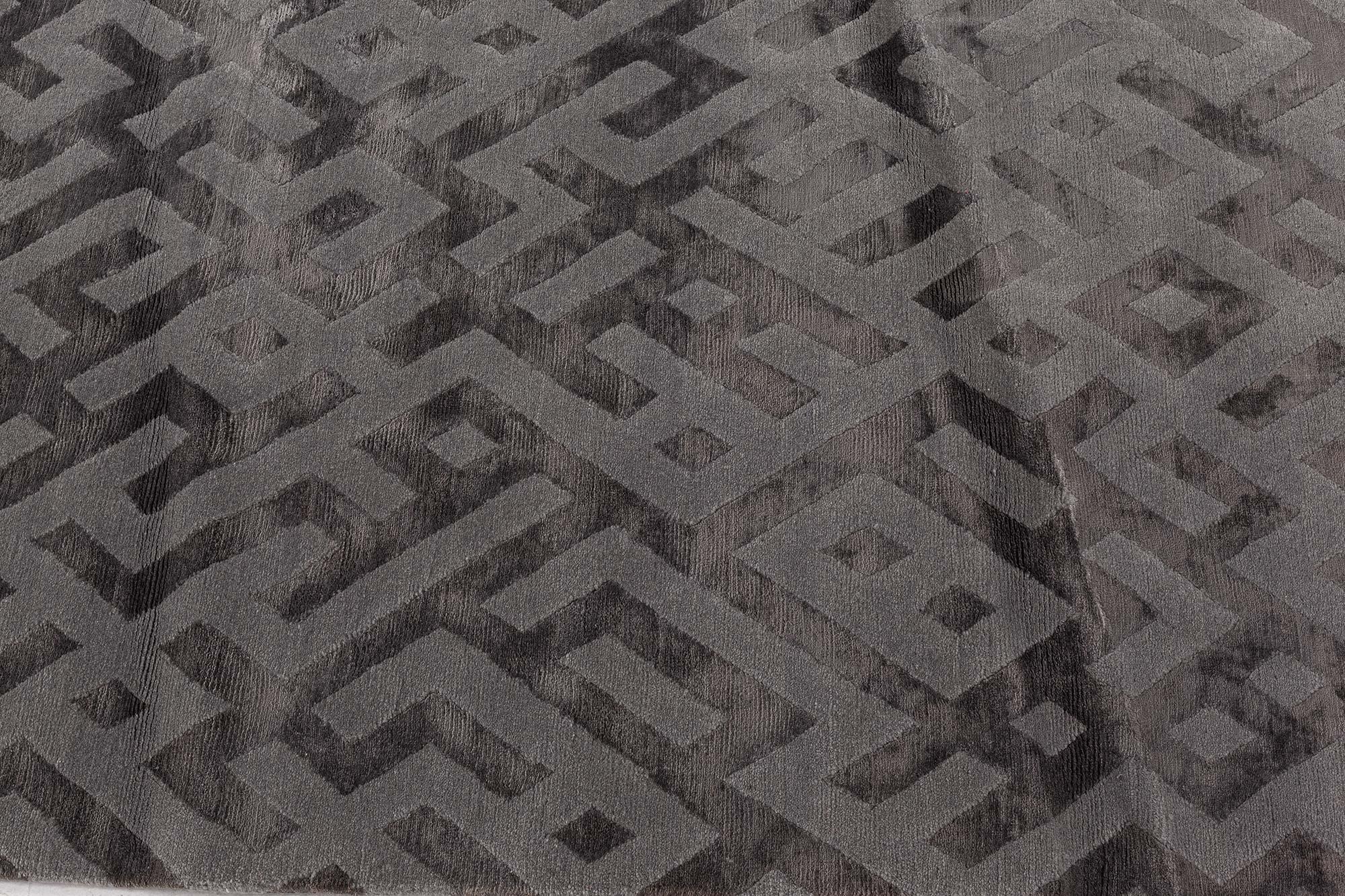 Modern Tibetan Geometric Gray Handmade Silk Rug by Doris Leslie Blau In New Condition For Sale In New York, NY