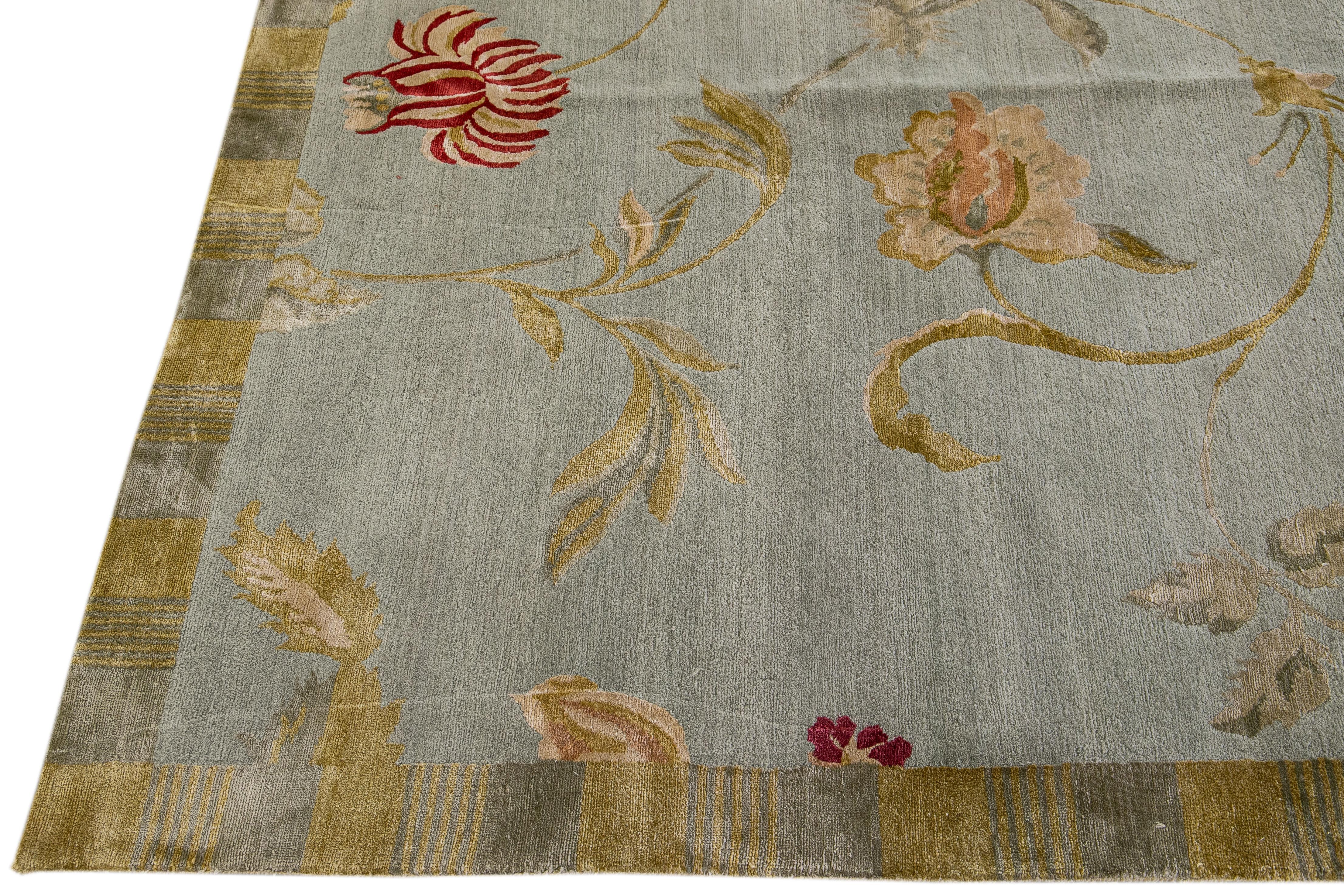 Hand-Knotted Modern Tibetan Handmade Lyndhurst Floral Pattern Gray Wool and Silk Rug For Sale