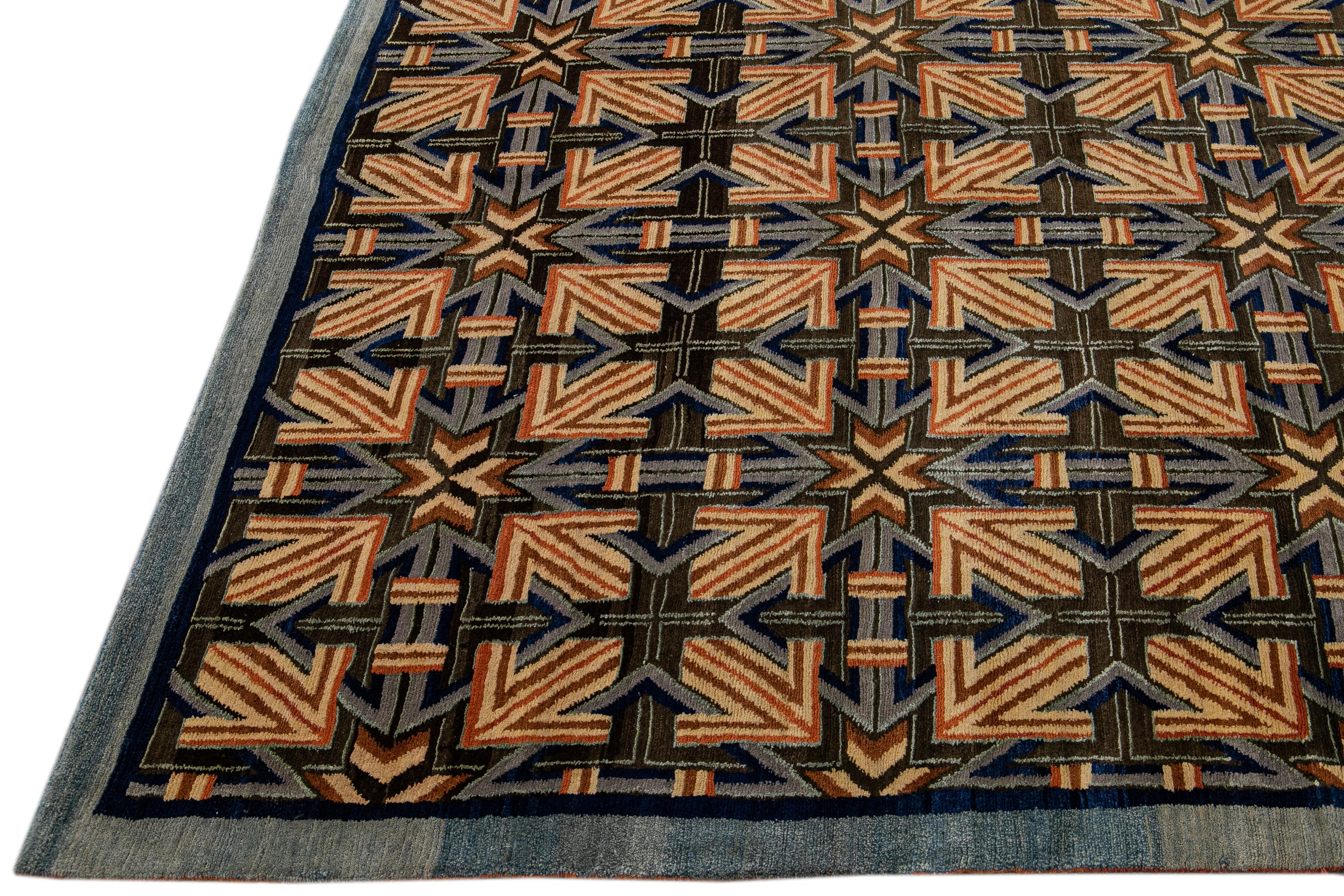 Modern Tibetan Ningxia Style Handmade Geometric Pattern Wool And Silk Rug In New Condition For Sale In Norwalk, CT