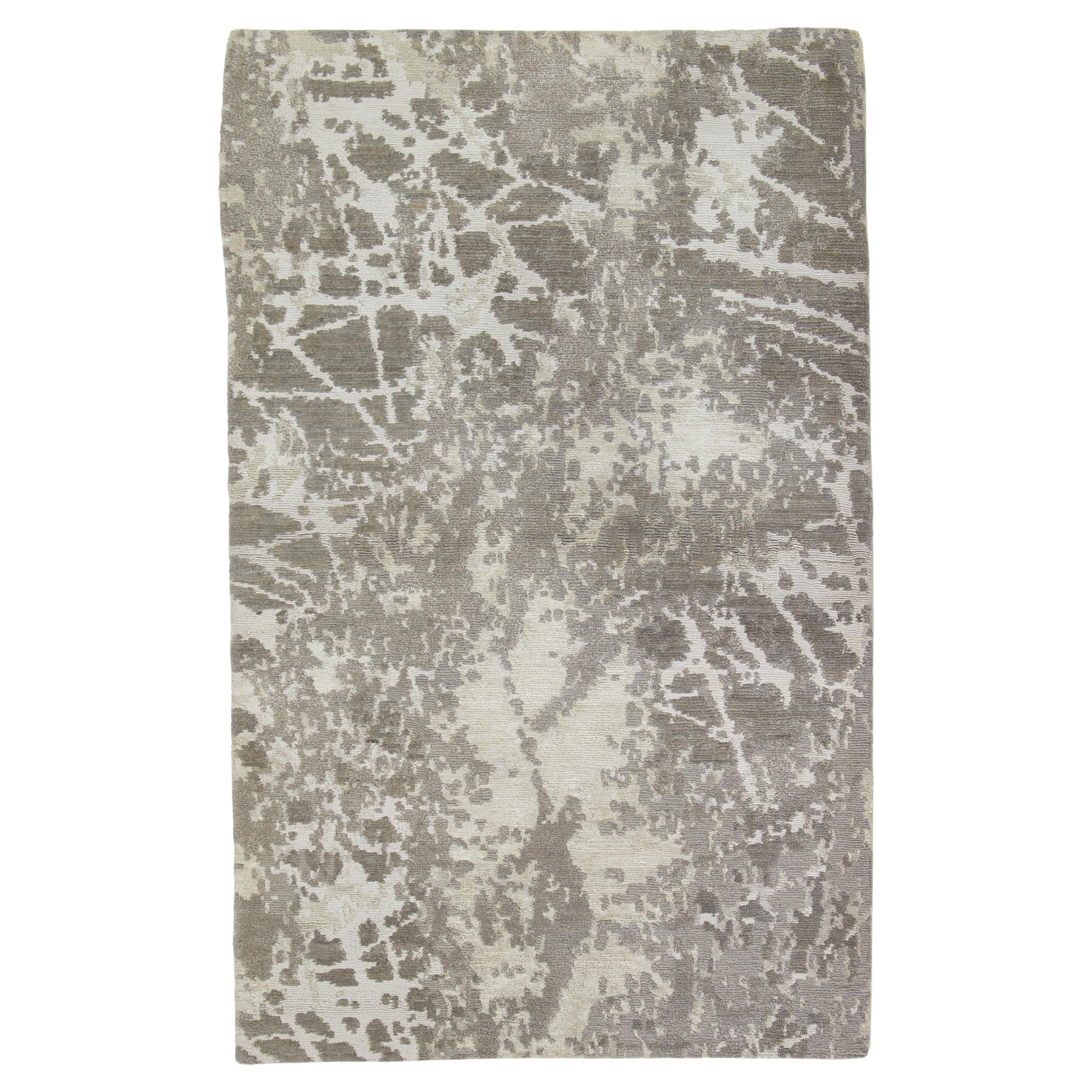 Modern Tibetan Wool & Silk Rug In Gray and Beige With Abstract Design