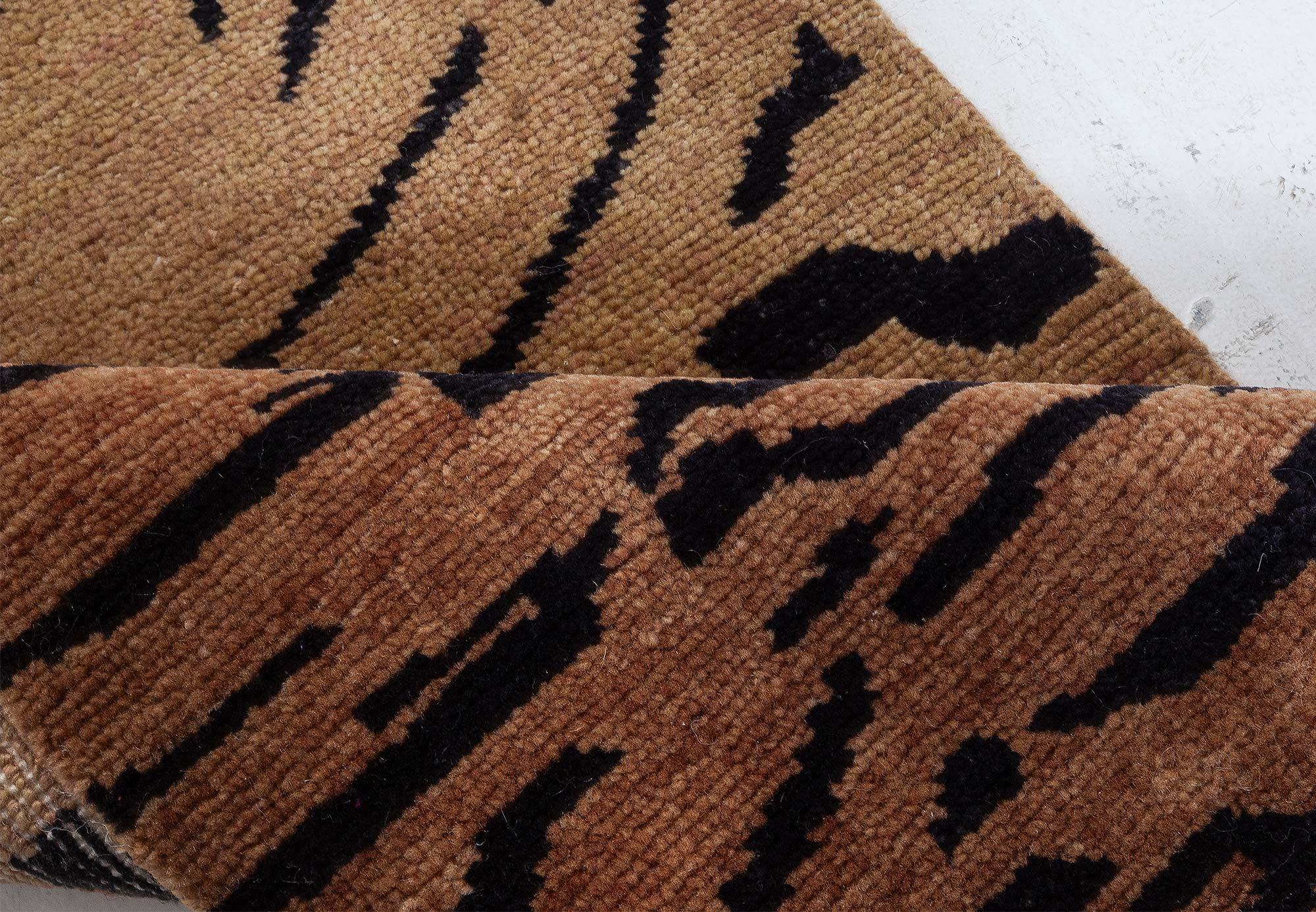 Tappeto Modern Tiger di Doris Leslie Blau
Dimensioni: 2'0