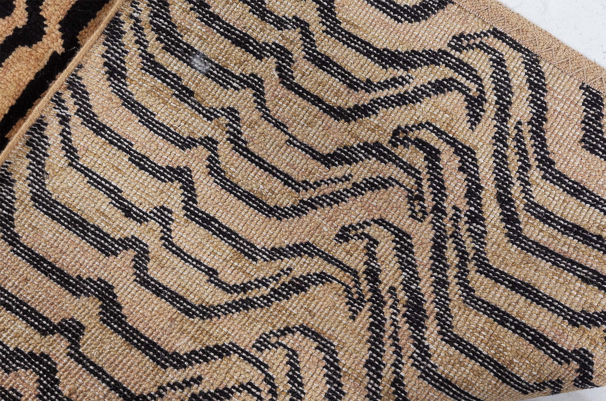 Modern Tiger Rug by Doris Leslie Blau Anudado a mano en venta