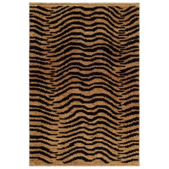 Moderner Tigerteppich von Doris Leslie Blau