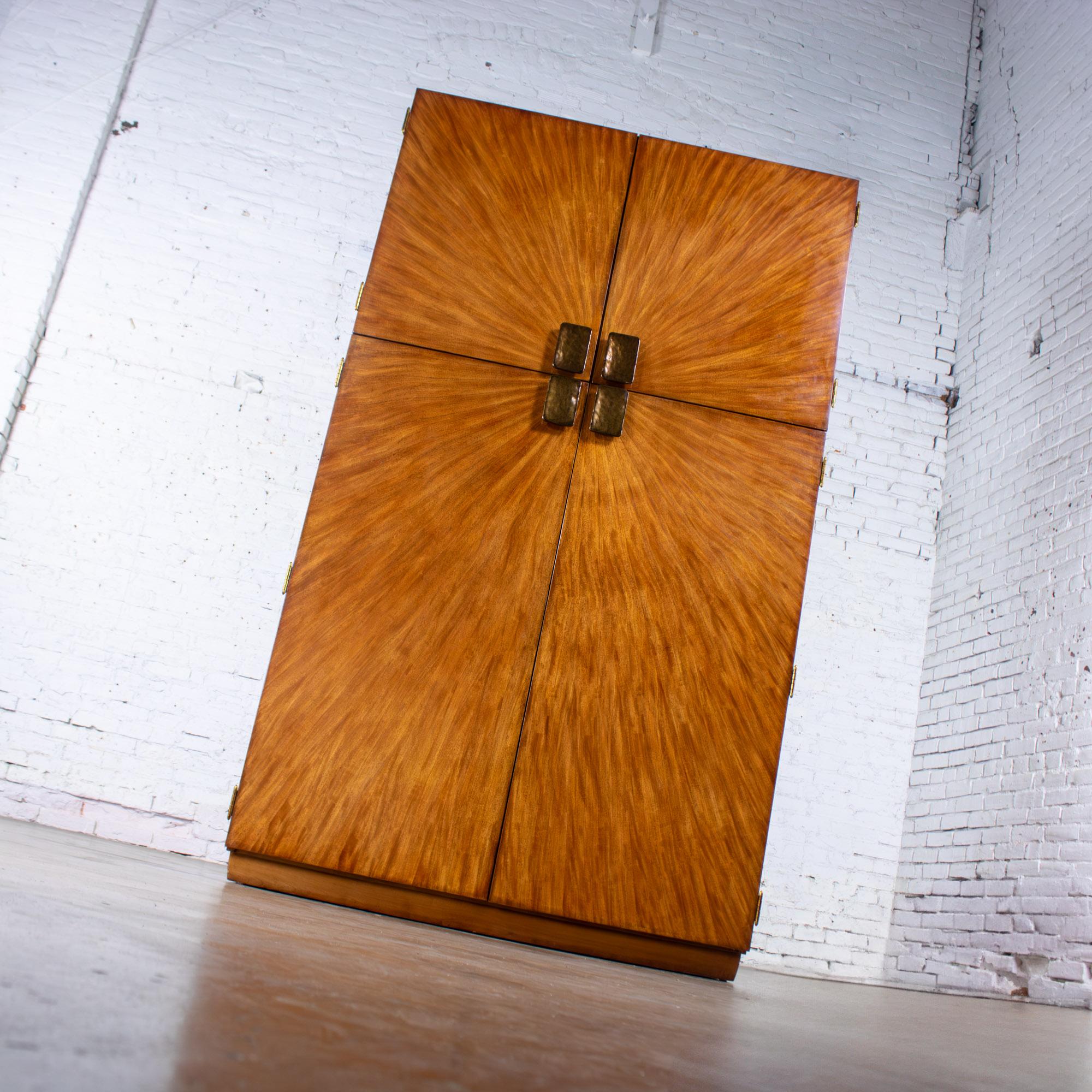 Modern to Art Deco Revival Entertainment Arbus Armoire 6000 Series by Henredon en venta 2