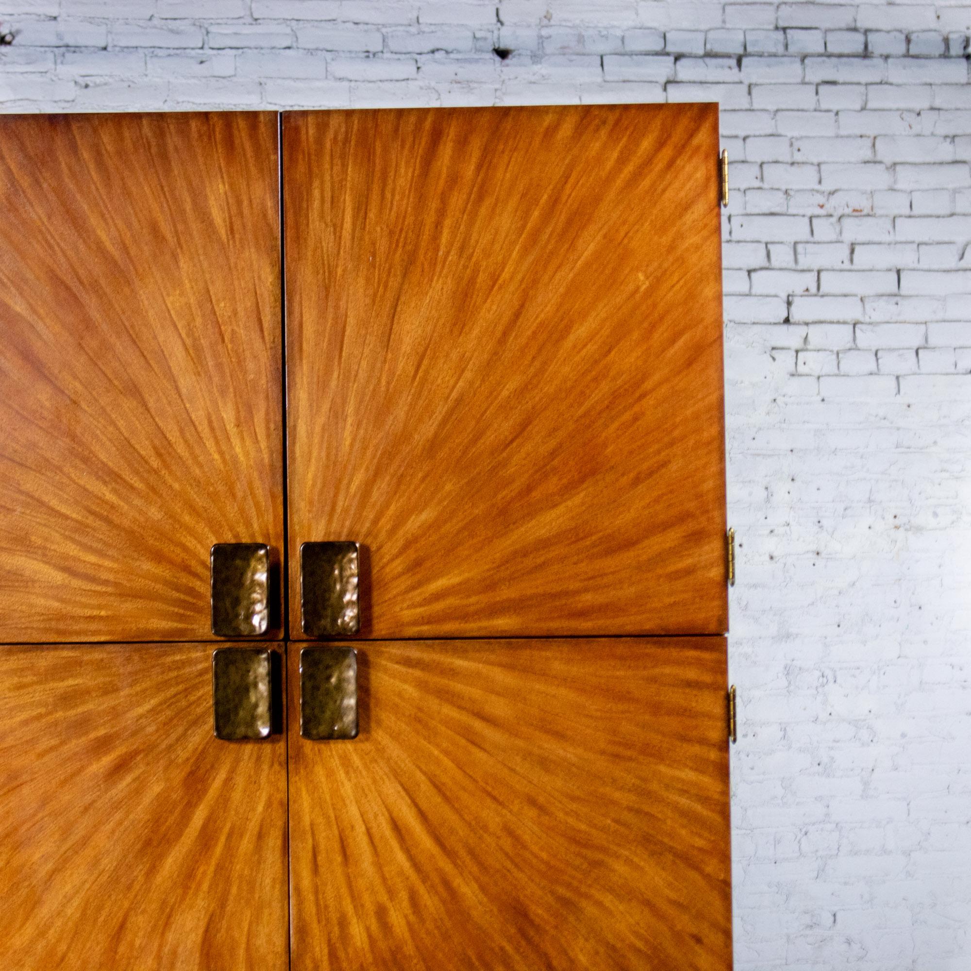 Modern to Art Deco Revival Entertainment Arbus Armoire 6000 Series by Henredon en venta 5