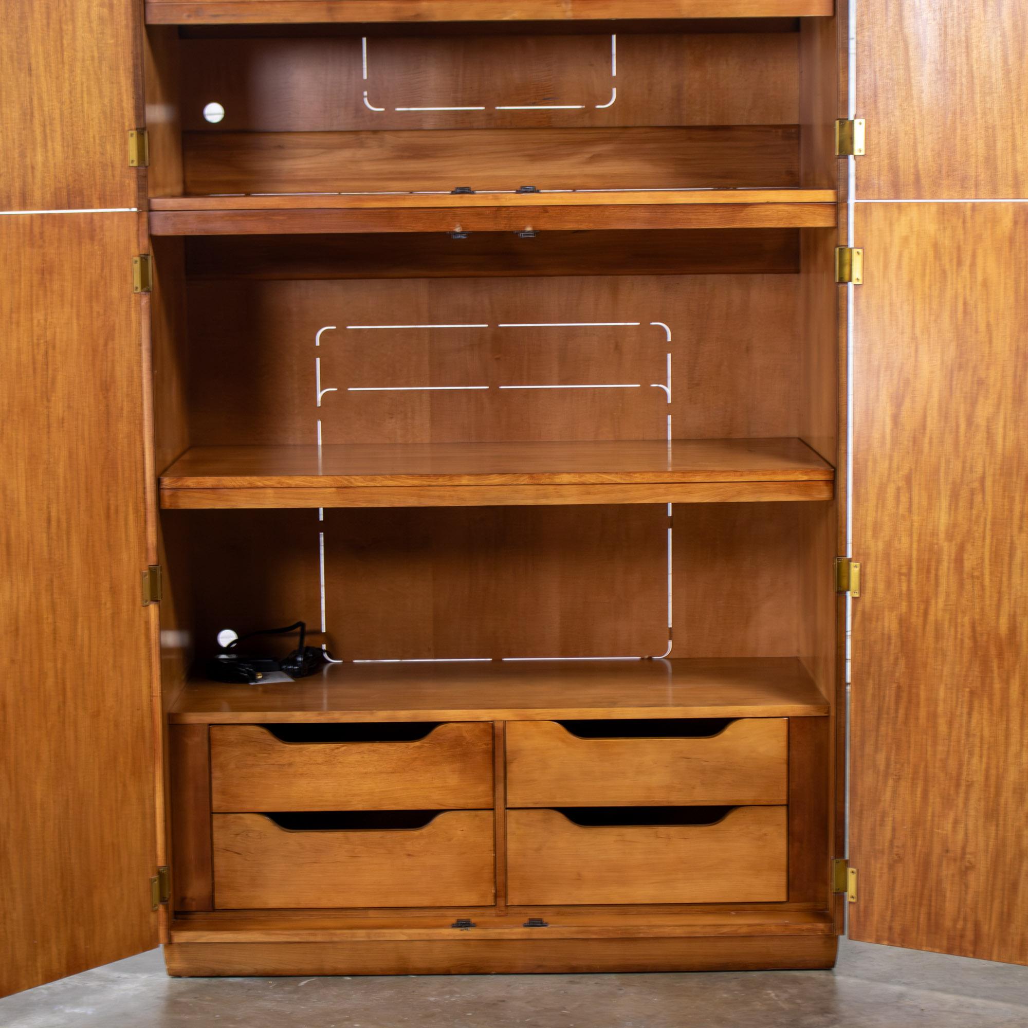 Modern to Art Deco Revival Entertainment Arbus Armoire 6000 Series by Henredon siglo XX en venta