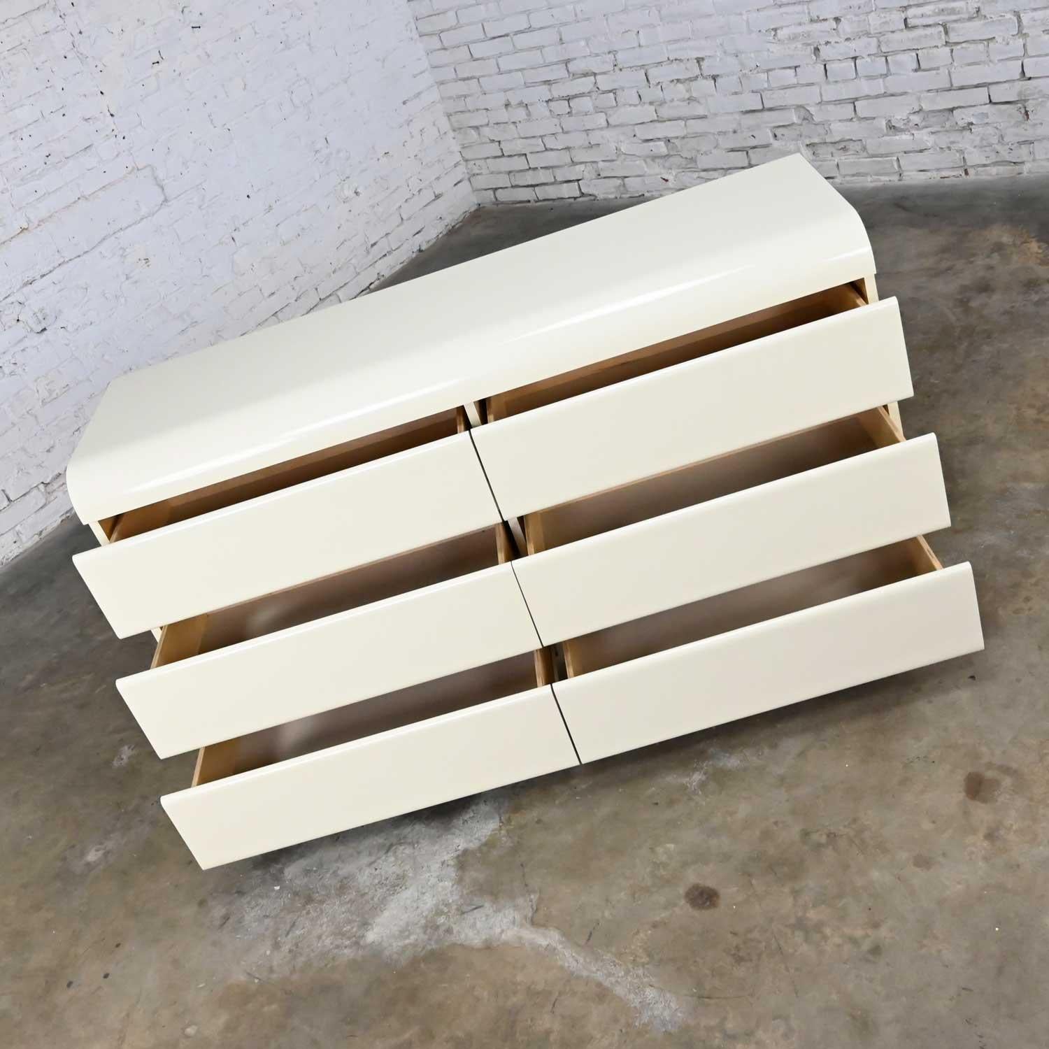 Modern to Post Modern White Laminate 6 Drawer Custom Dresser or Center Display In Good Condition For Sale In Topeka, KS