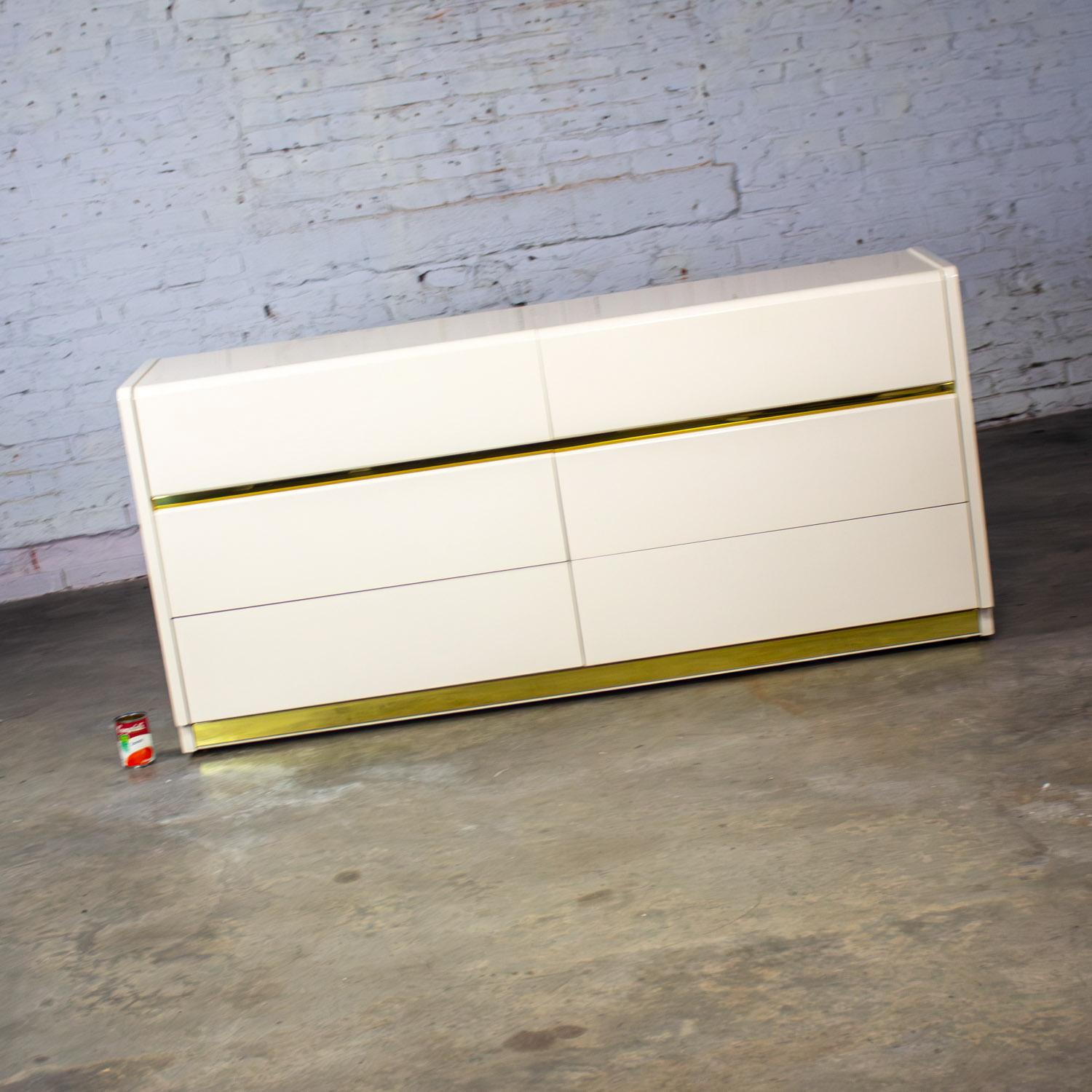 Modern bis Postmodern Lane Furniture 6 Schublade Kommode oder Buffet Weiß Lackiert im Angebot 2