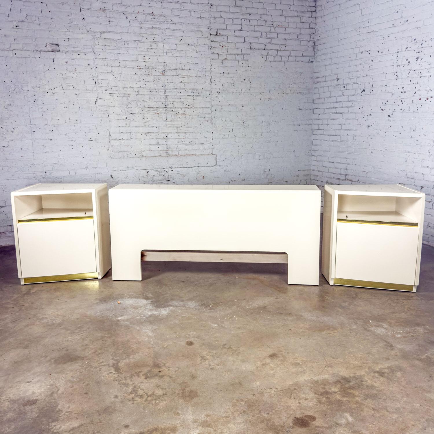 Modern bis Postmodern Lane Furniture Queen Size Bett Kopfteil w/Nachttische Weiß im Angebot 5