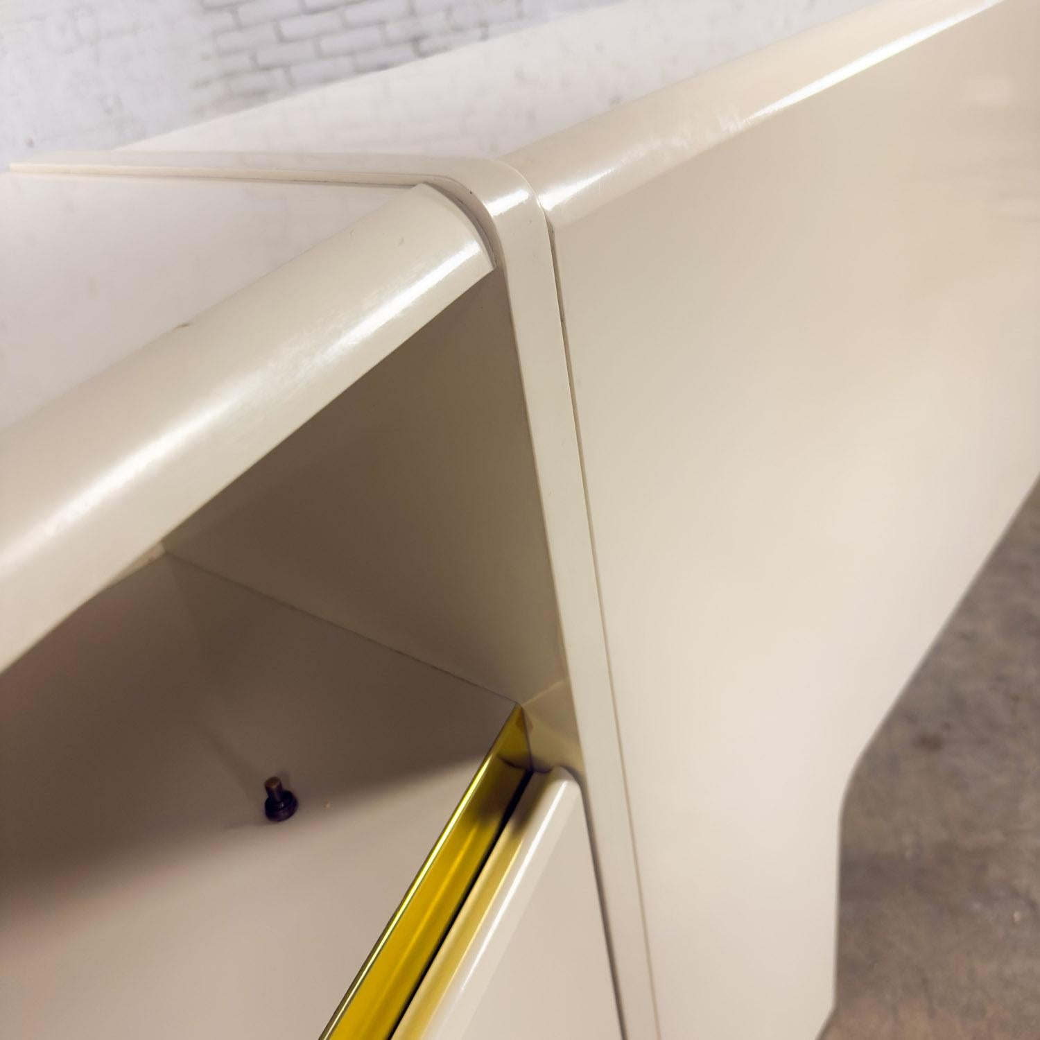 Modern bis Postmodern Lane Furniture Queen Size Bett Kopfteil w/Nachttische Weiß im Angebot 7