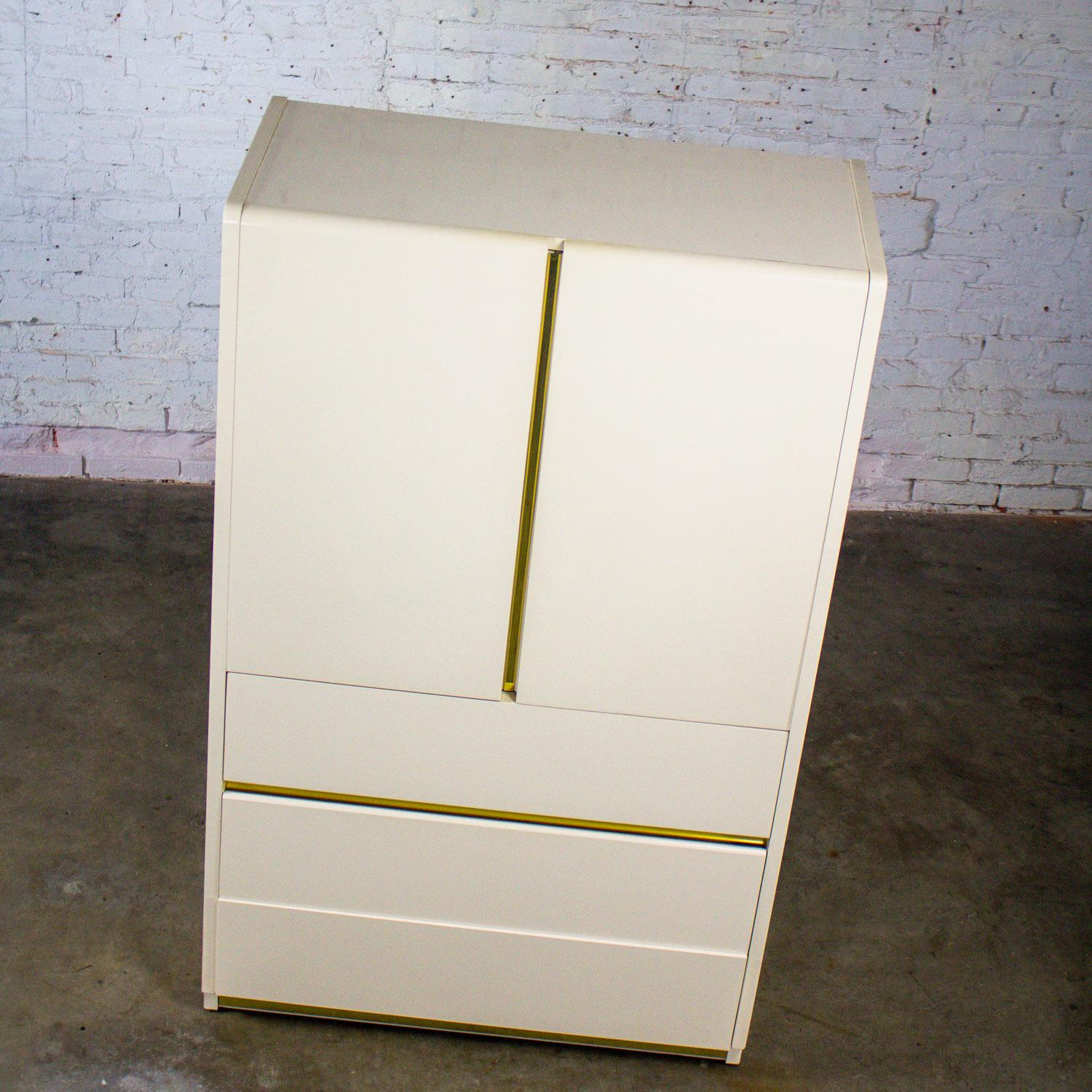 Modern bis postmodern Lane Furniture Kleiderschrank oder Entertainment Center White im Angebot 3
