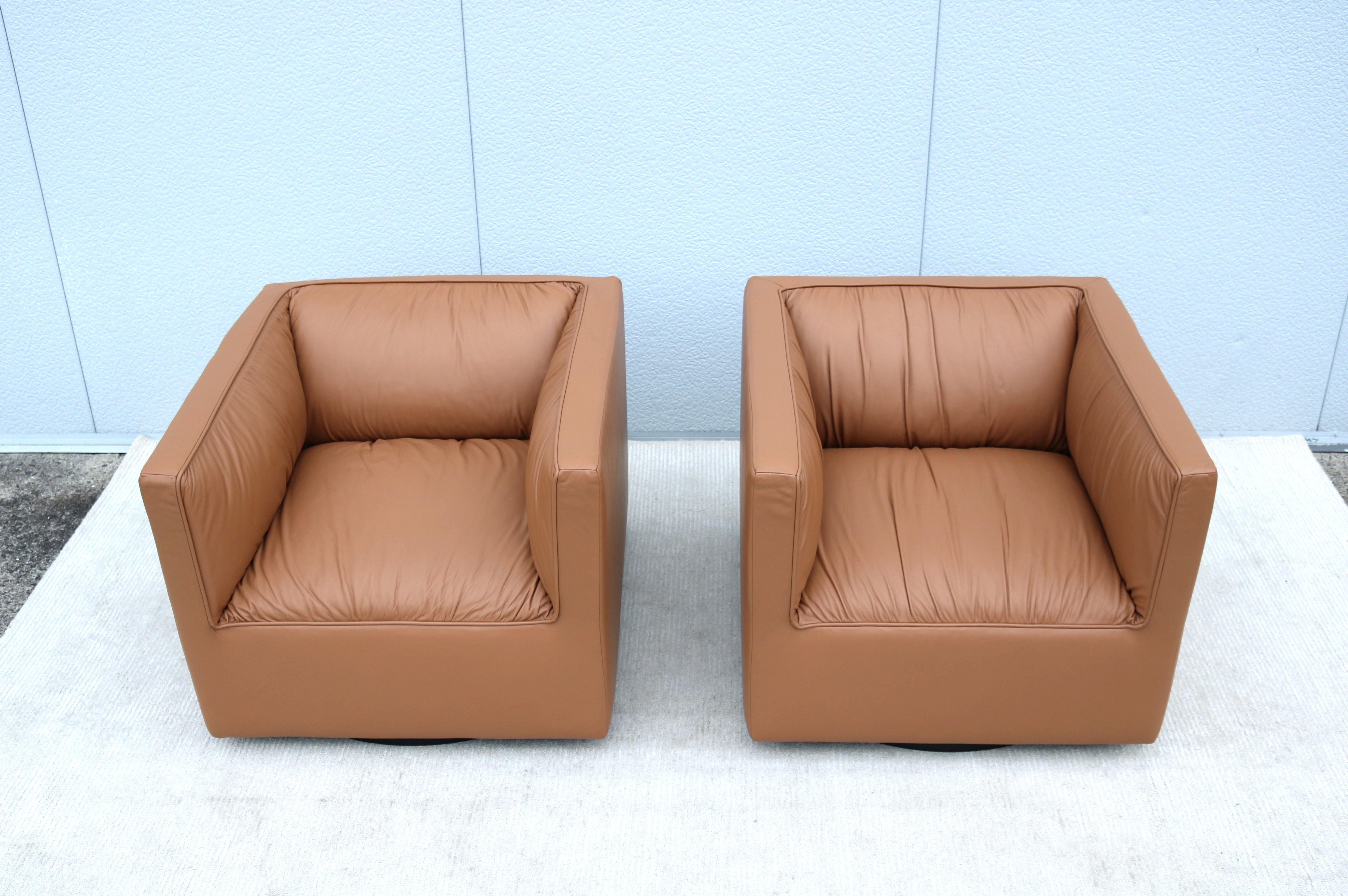 Modern Toan Nguyen for Studio TK Infinito Leather Swivel Lounge Chairs - a Pair For Sale 2