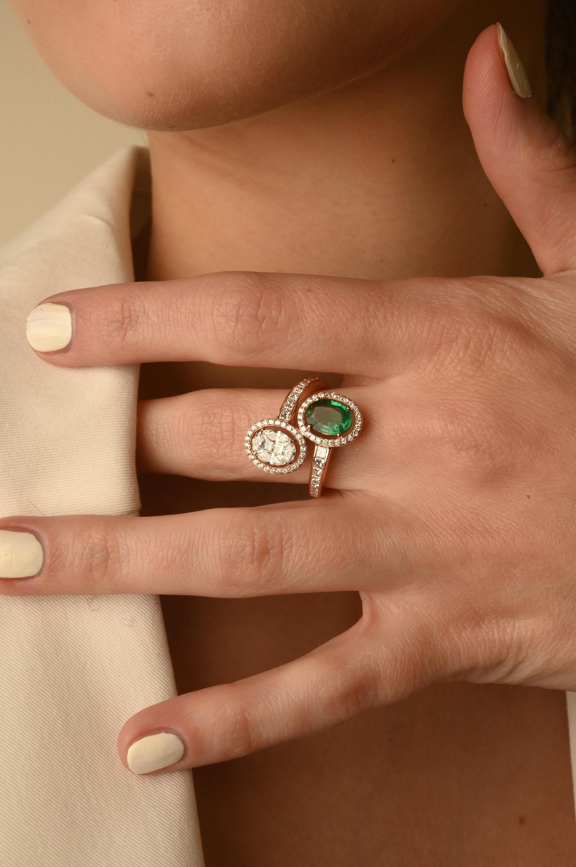 For Sale:  Modern Toi Et Moi Diamond and Emerald Ring in 18k Solid Yellow Gold 2