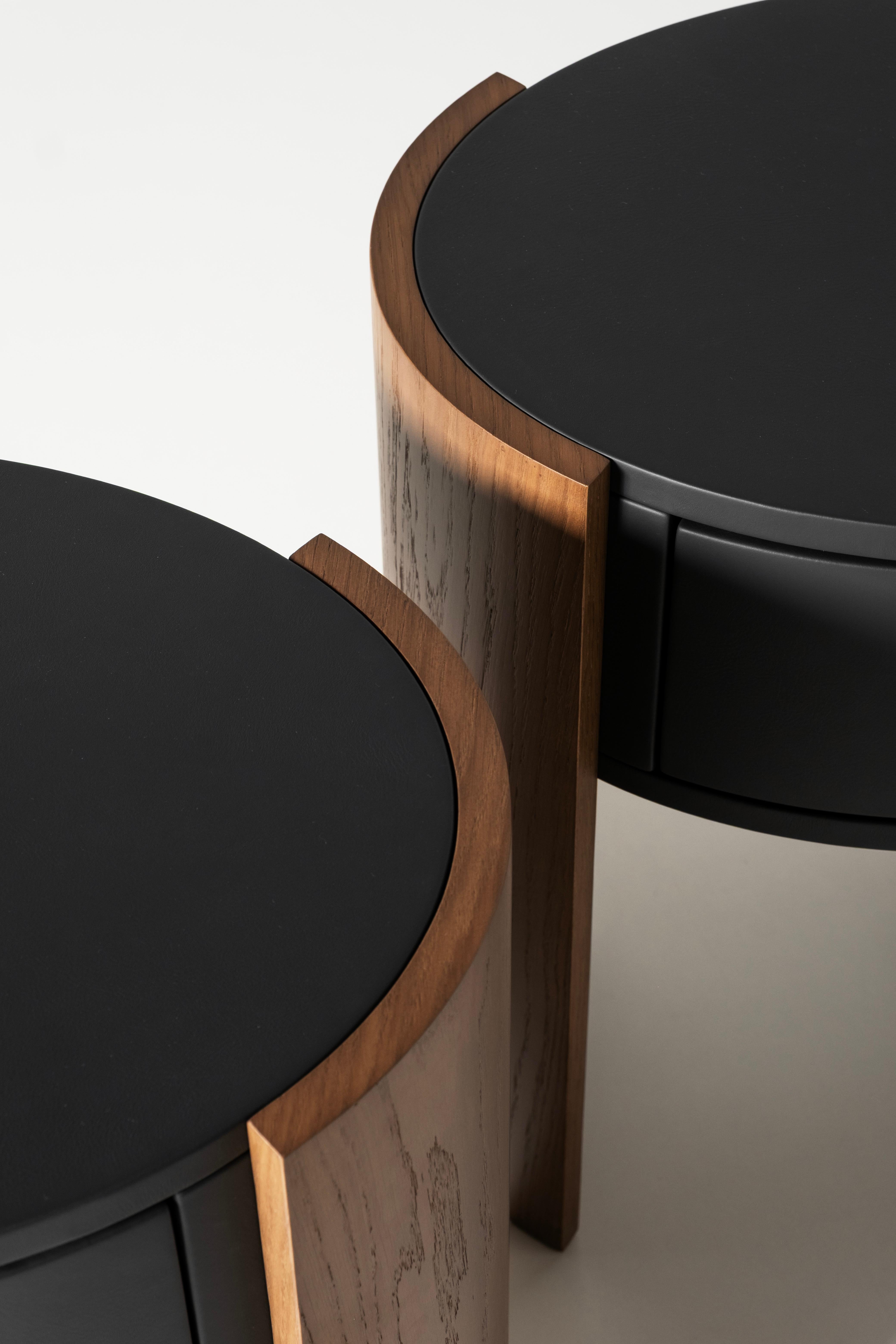 Table de nuit moderne Toscana, Oak, Brass, Black Leather, Handmade by Greenapple en vente 3