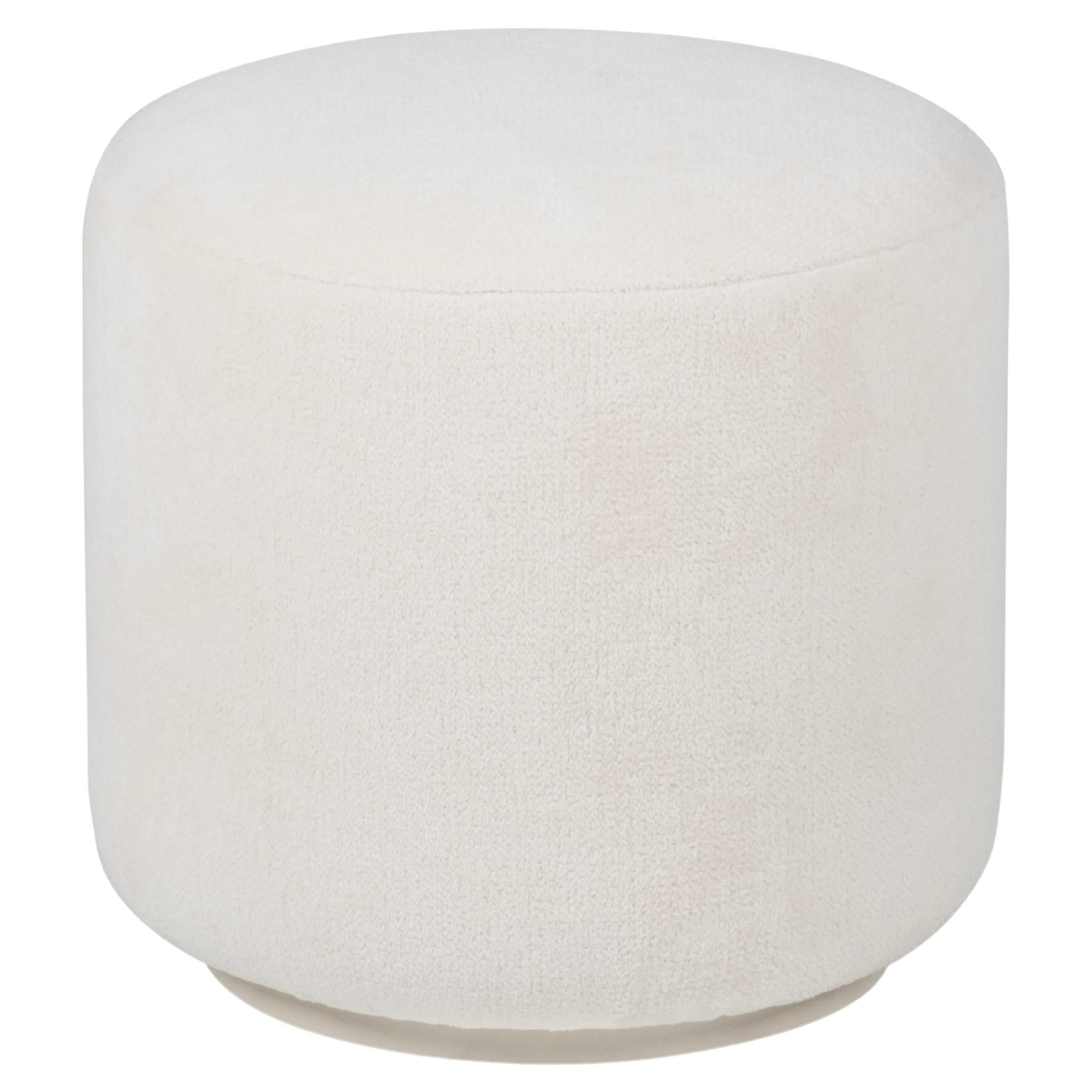 Moderner Toscana-Pouf Ottomane Dedar Beige Chenille Handgefertigt Portugal von Greenapple