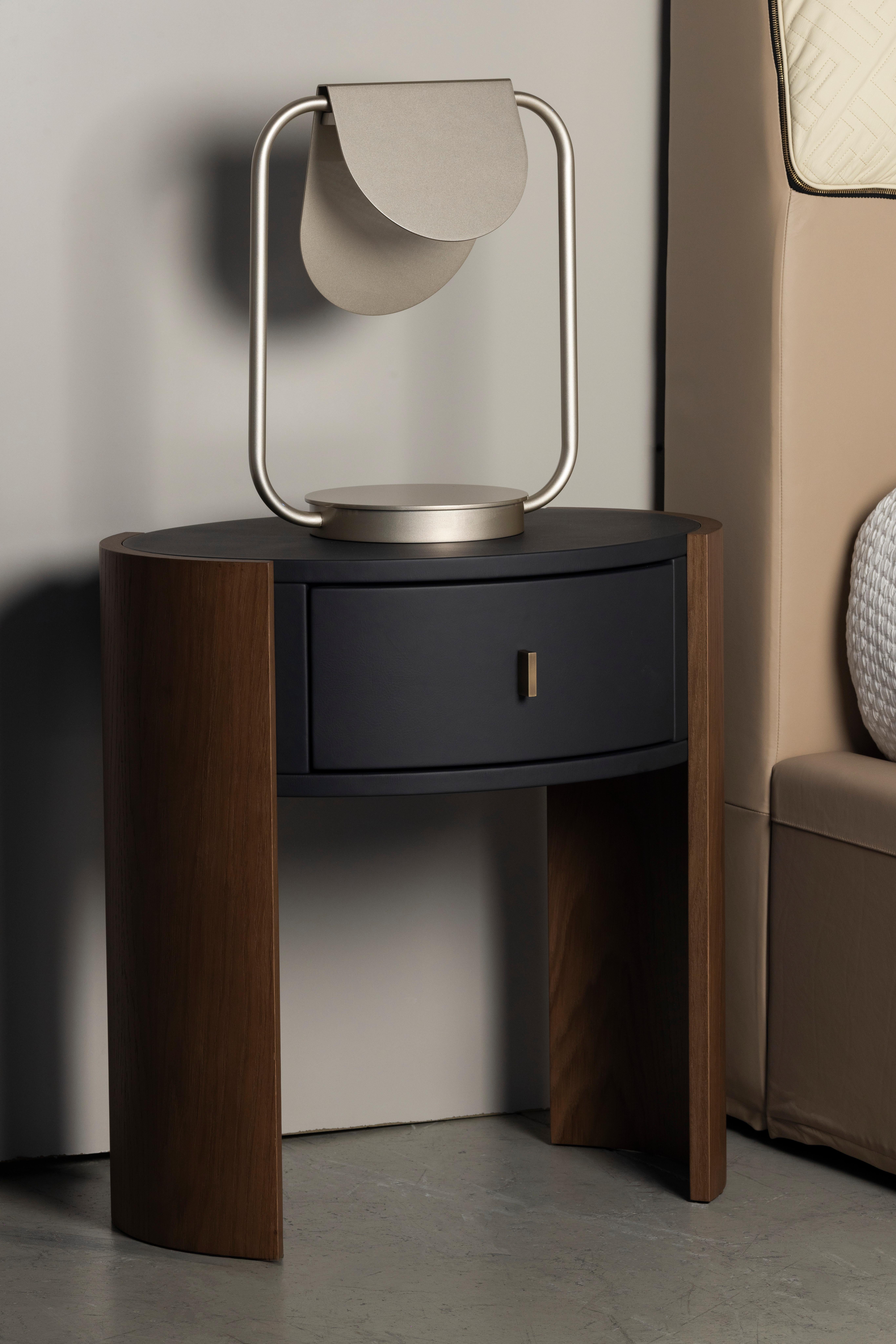 Set Toscana Moderno/2 Comodini, Oak, Ottone, Pelle Beige, Fatto a mano Greenapple in vendita 7