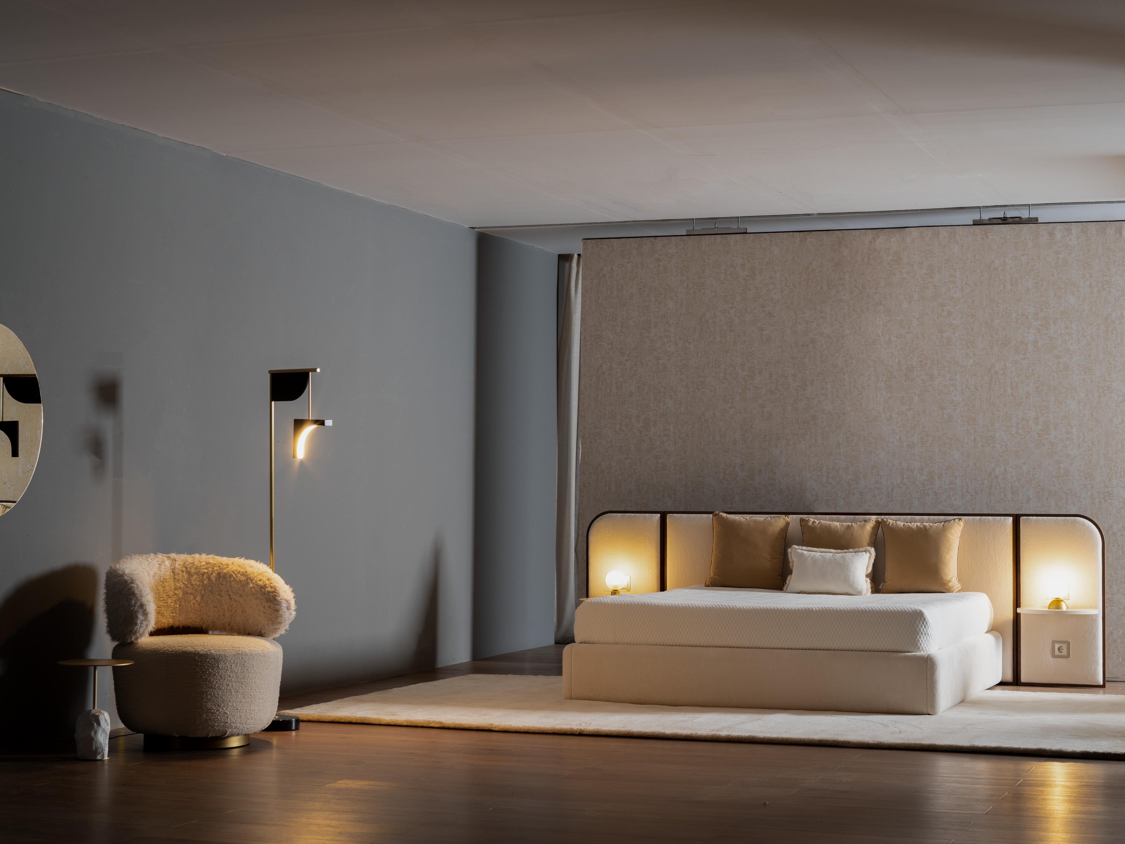 Letto moderno Toscana US Queen Size Green DEDAR in velluto fatto a mano in Portogallo Greenapple in vendita 3