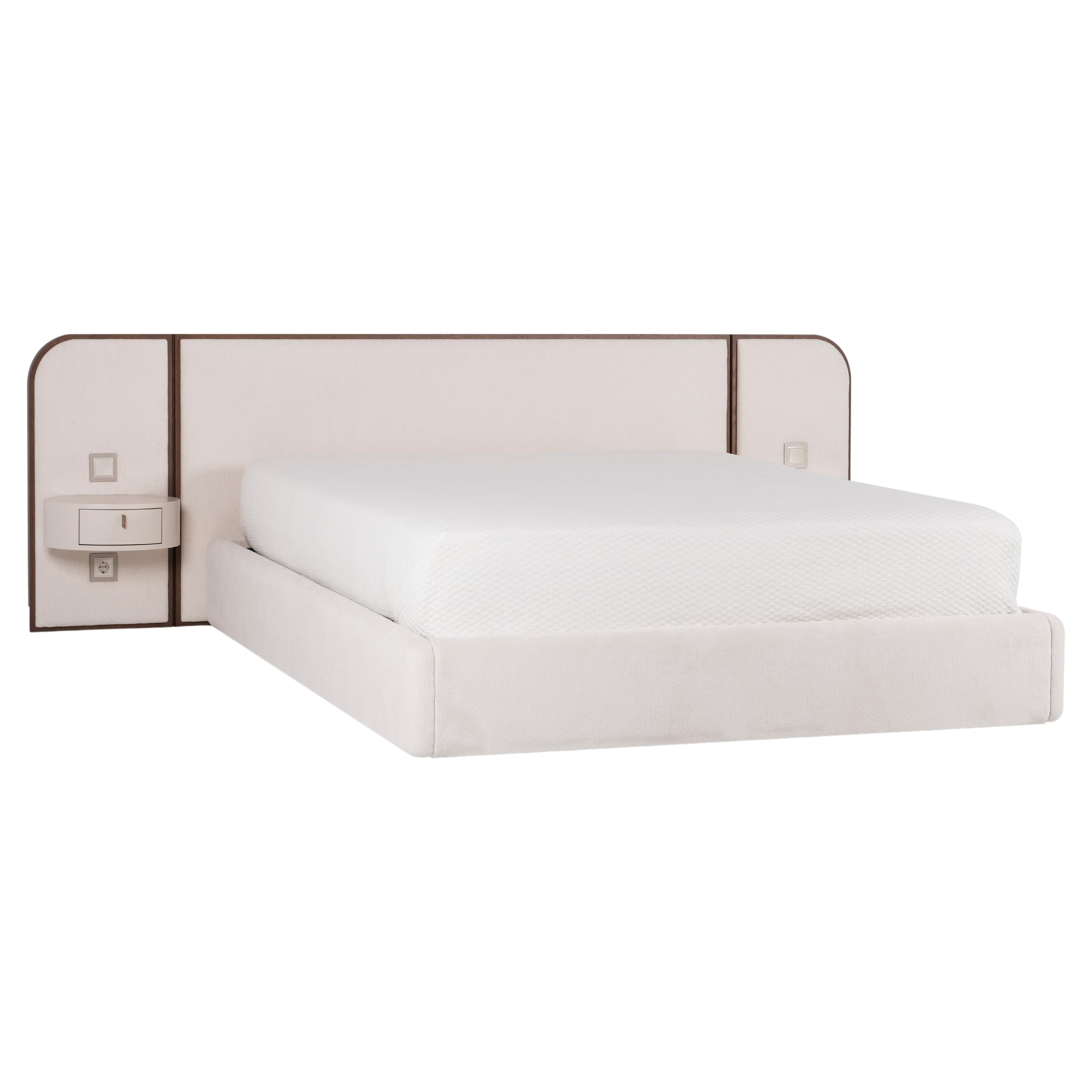 Modernes modernes Toscana US Queen Size Bett aus lila Leder, handgefertigt  Portugal Greenapple