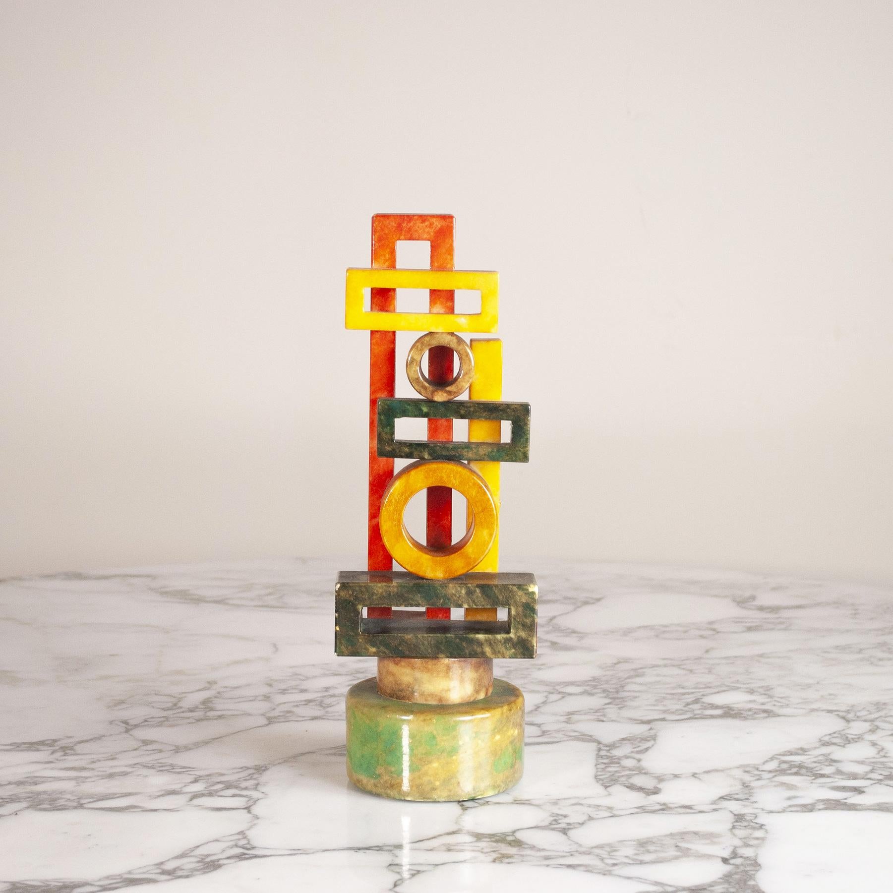 Modern Totem marble sculpture from the 1970s In Good Condition For Sale In bari, IT