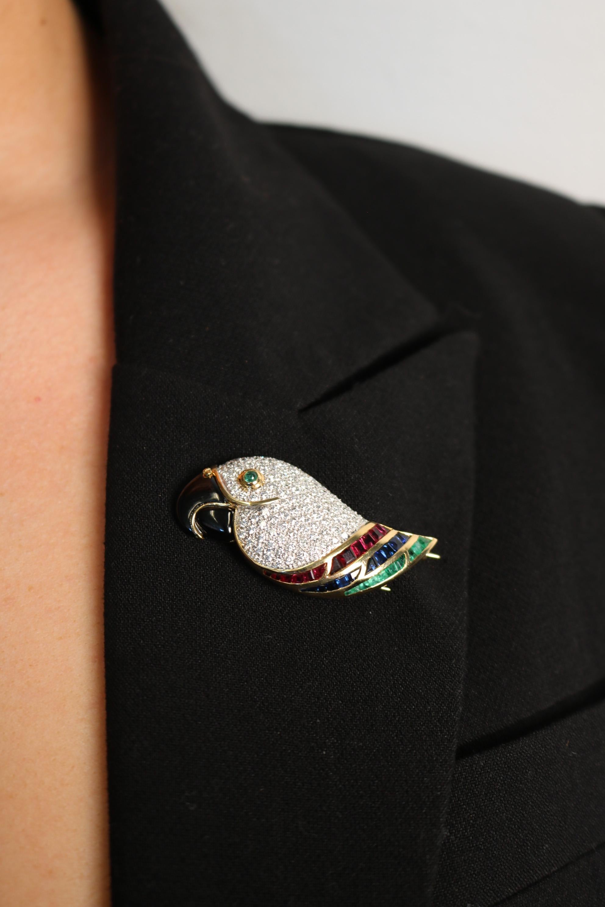 Picchiotti Parrot Bird Brooch 18K Yellow Gold with Emerald Rubies Sapphires 5