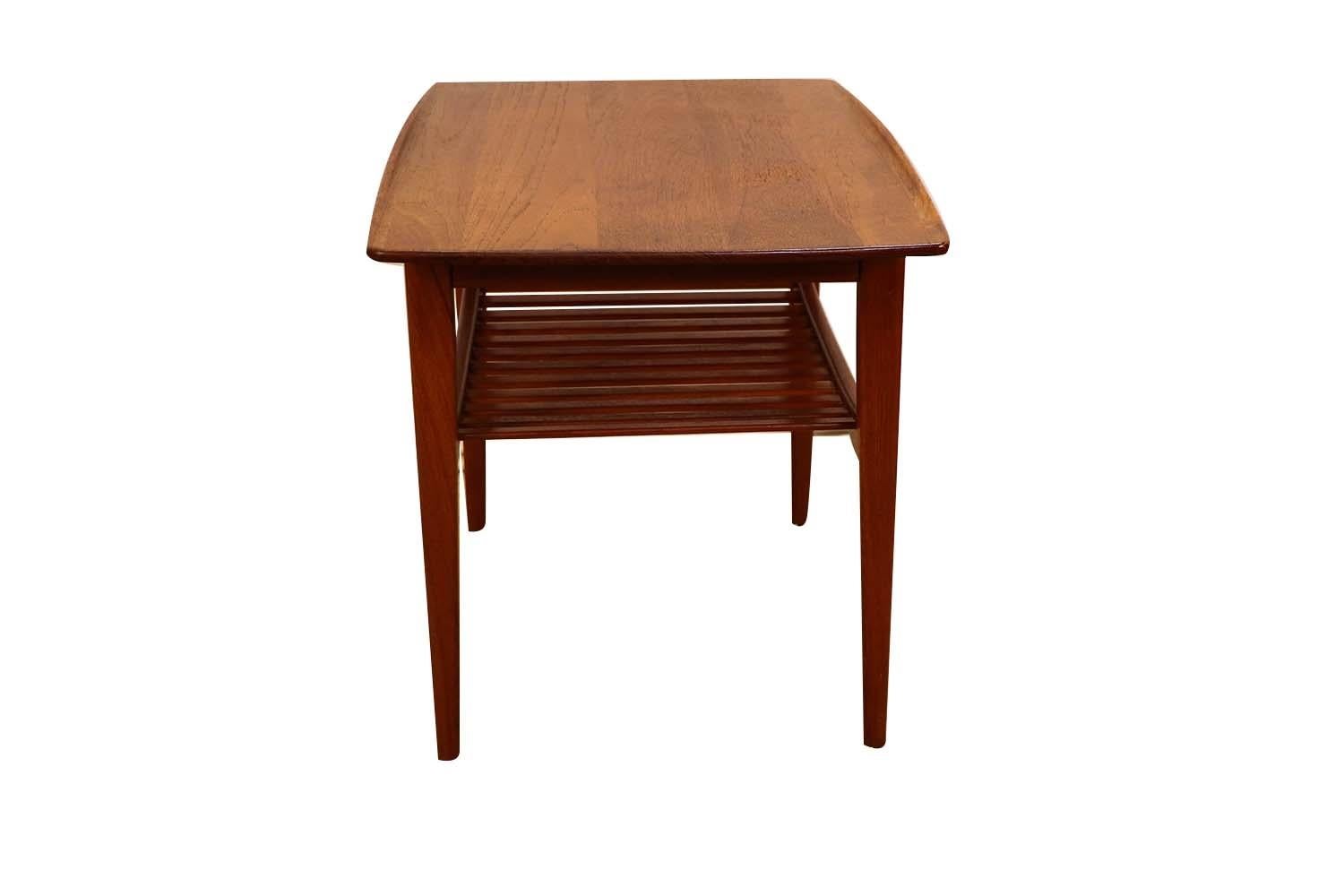 Mid-Century Modern Modern Tove Edvard Kindt Larsen Model FD510 Teak Table  For Sale