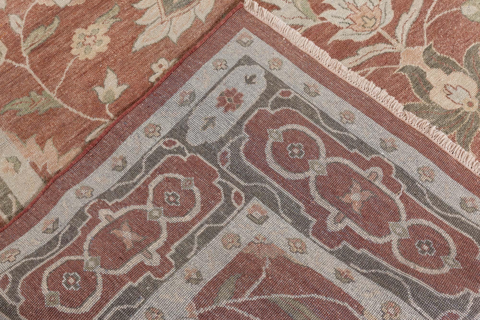Traditionell inspirierter handgeknüpfter Wollteppich von Doris Leslie Blau, Moderne im Angebot 1
