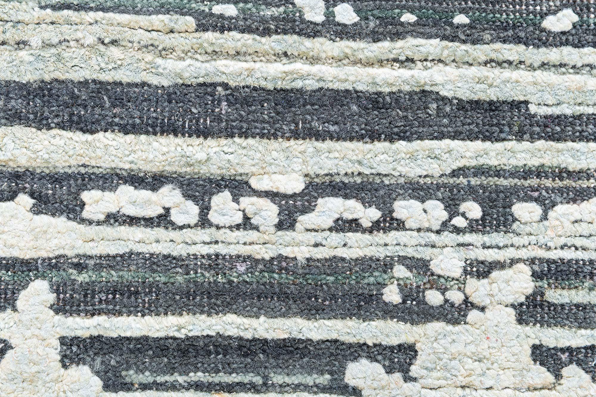 Noué à la main Tapis moderne d'inspiration traditionnelle de Doris Leslie Blau en vente