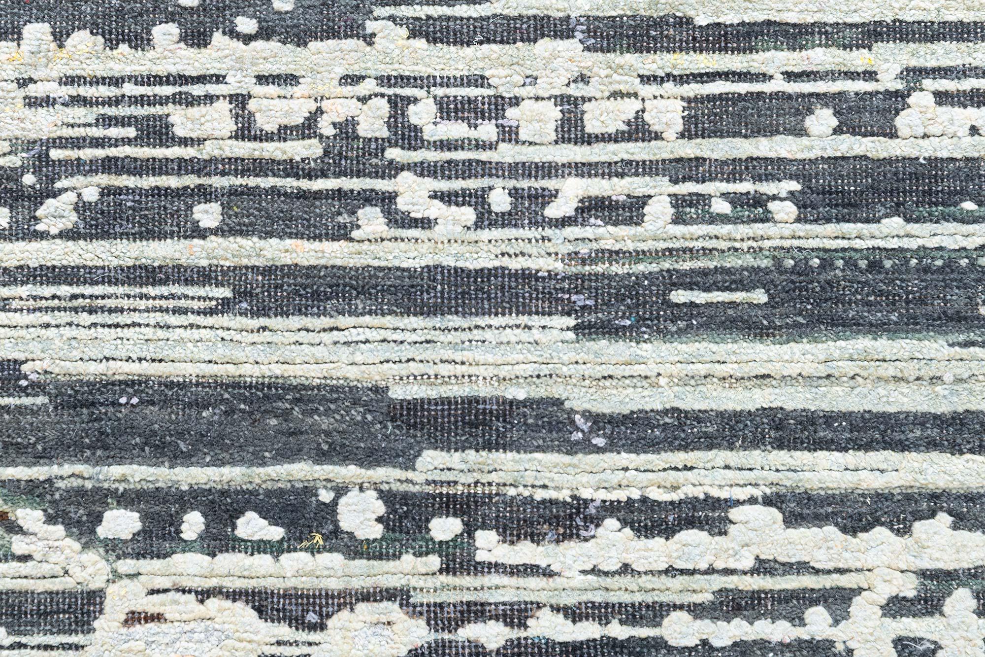 Laine Tapis moderne d'inspiration traditionnelle de Doris Leslie Blau en vente