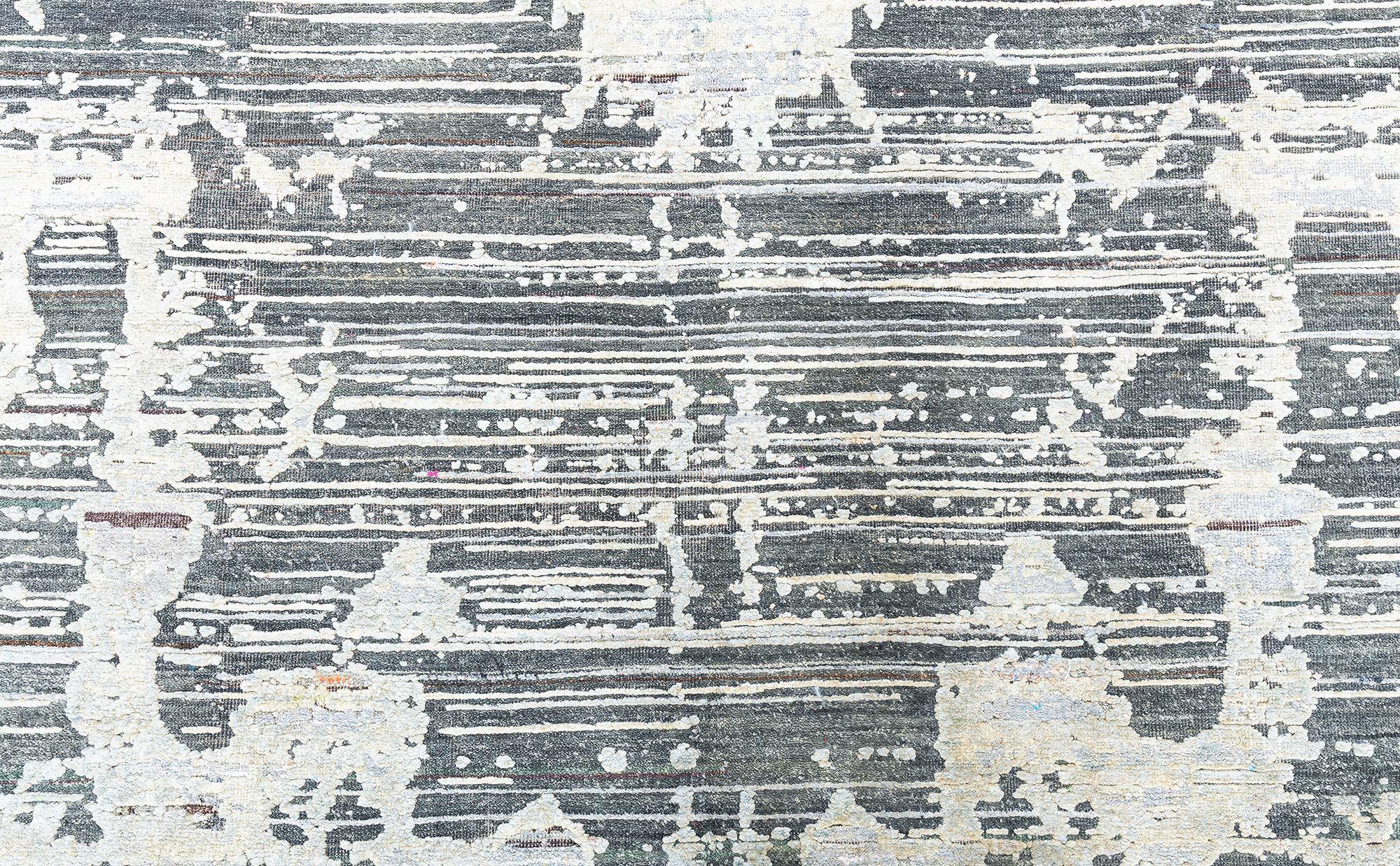 Laine Tapis moderne d'inspiration traditionnelle de Doris Leslie Blau en vente