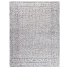 Tapis moderne d'inspiration traditionnelle de Doris Leslie Blau