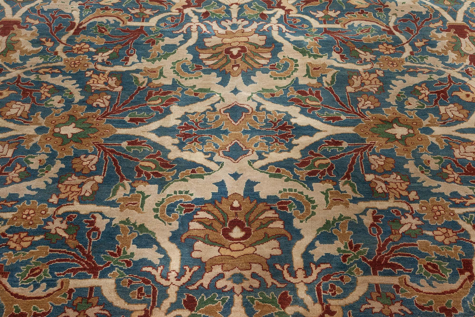 Annodato a mano Tappeto Tabriz di ispirazione tradizionale moderna di Doris Leslie Blau in vendita