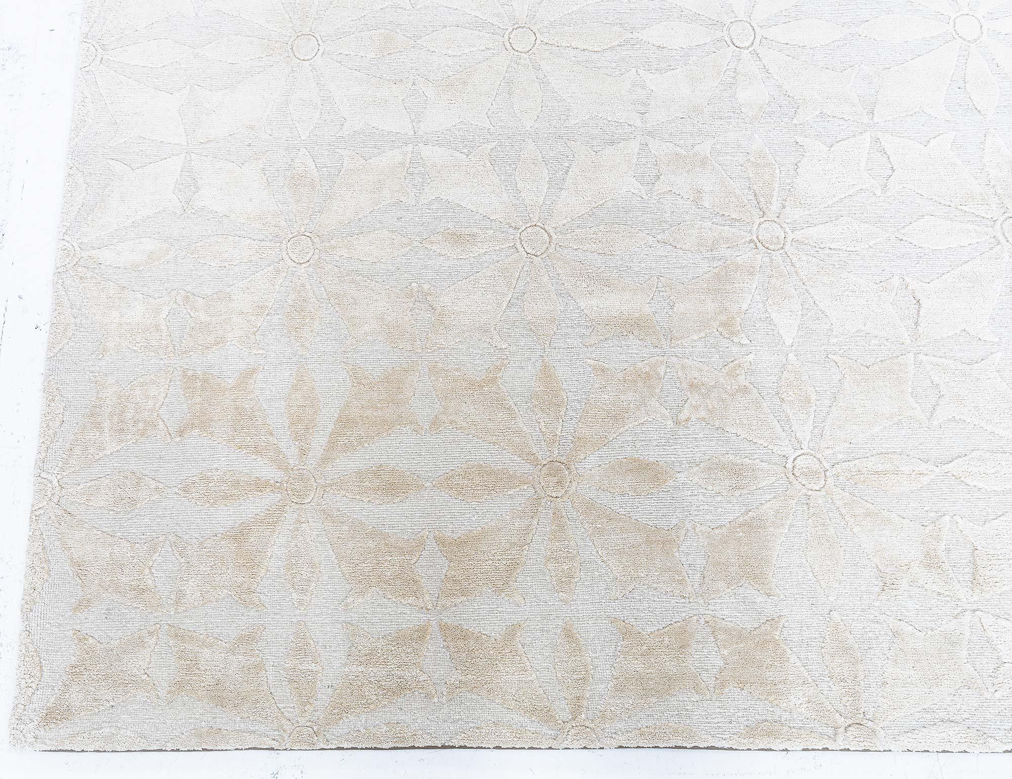 Alfombra moderna de lana y seda de inspiración tradicional de Doris Leslie Blau Siglo XXI y contemporáneo en venta