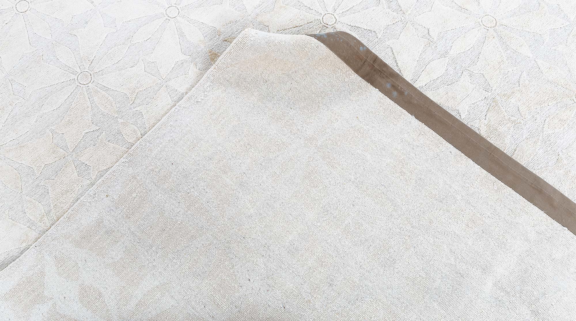Alfombra moderna de lana y seda de inspiración tradicional de Doris Leslie Blau Lana en venta