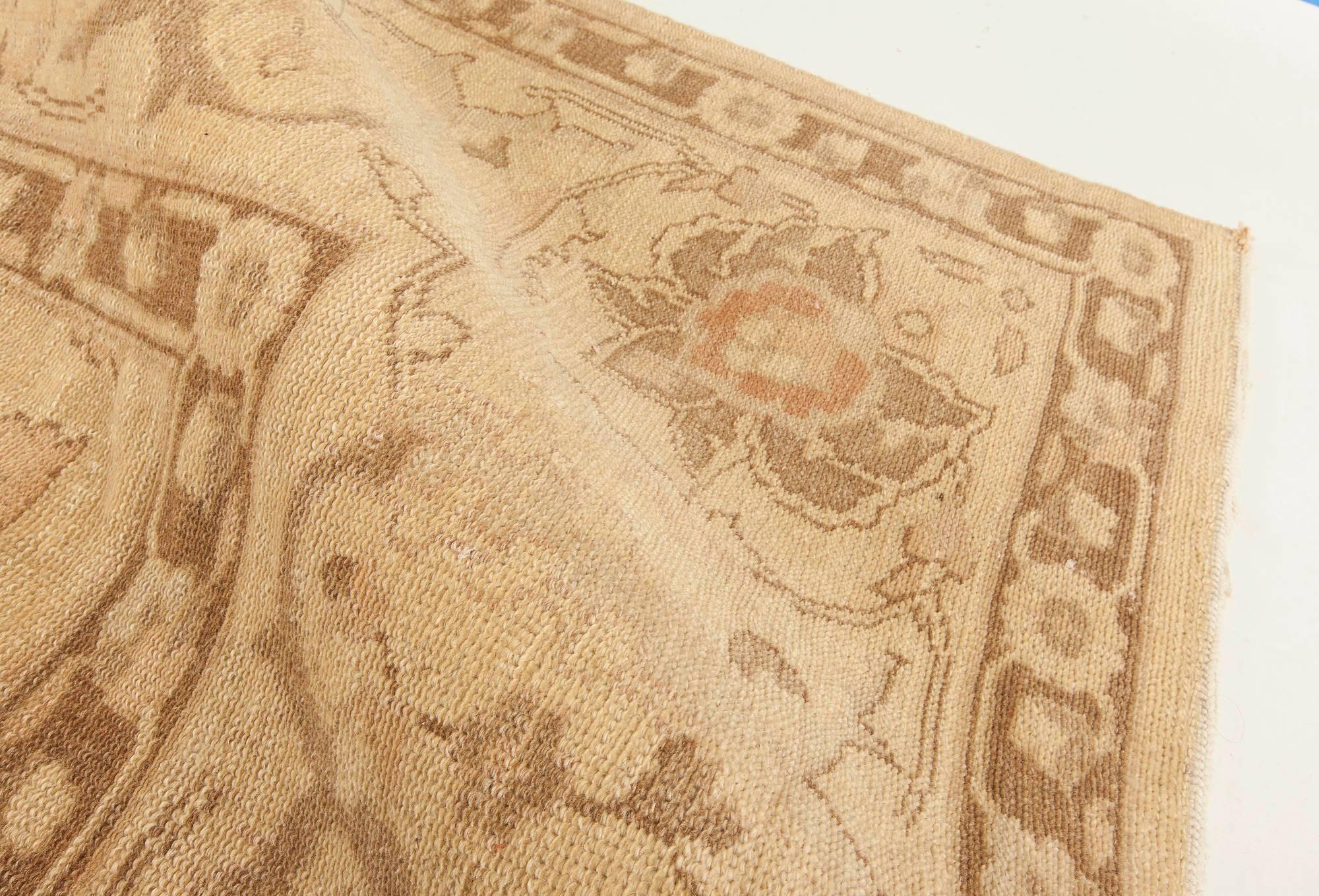 Moderner, traditioneller, orientalisch inspirierter handgefertigter Teppich von Doris Leslie Blau (Handgeknüpft) im Angebot