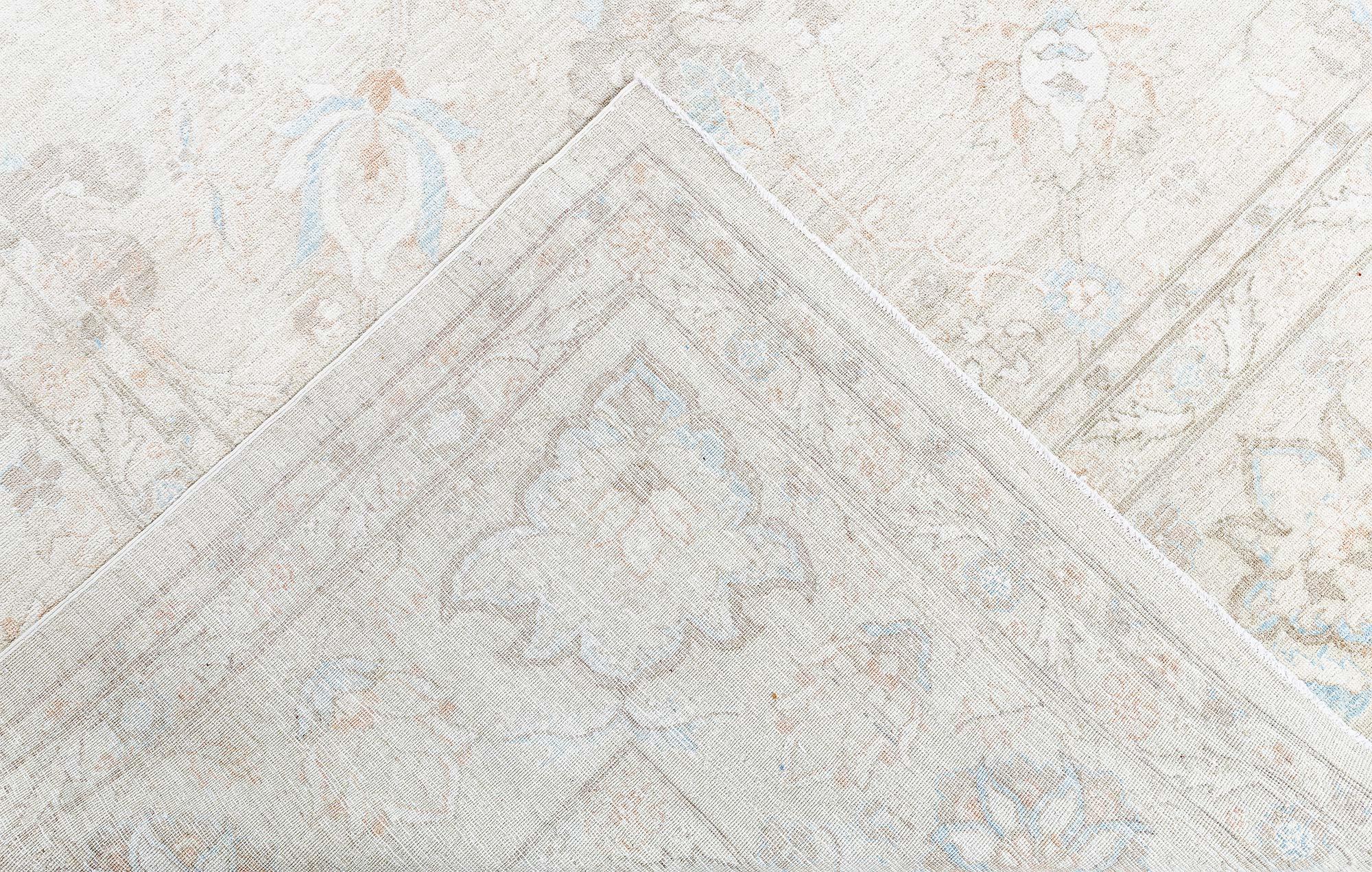 Moderner, orientalisch inspirierter Wollteppich von Doris Leslie Blau im Angebot 4
