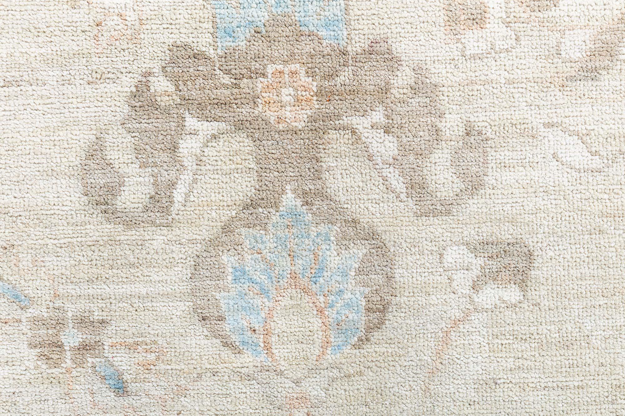 Moderner, orientalisch inspirierter Wollteppich von Doris Leslie Blau (Wolle) im Angebot
