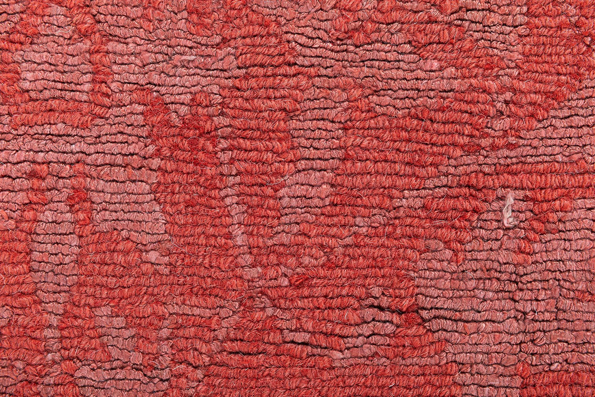 Tapis moderne traditionnel en laine et soie rouge - Chef-d'œuvre noué à la main par Doris Leslie Blau
Taille : 8'0