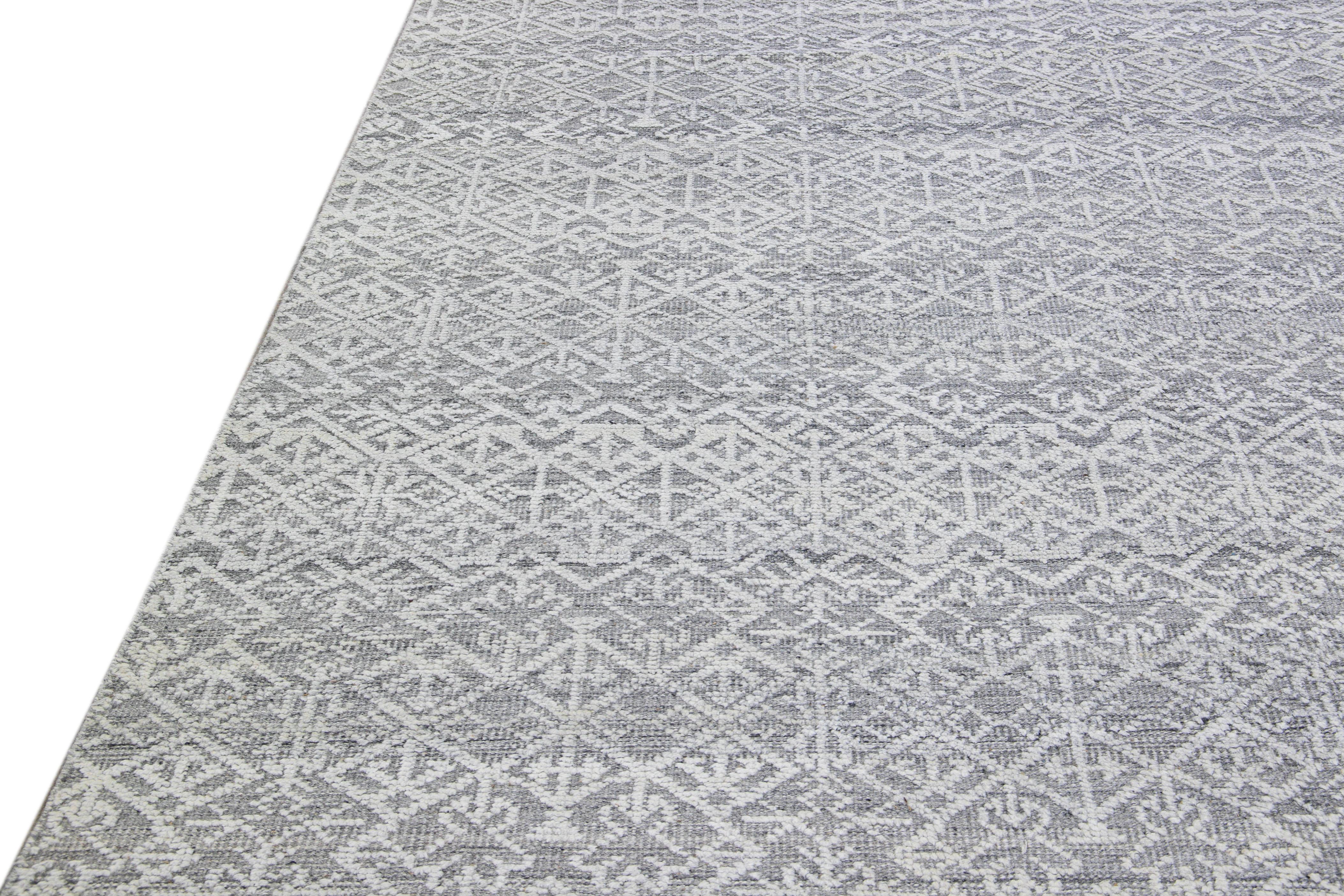 Modern Transitional Gray and Ivory Handmade Allover Geometric Oversize Wool Rug For Sale 1