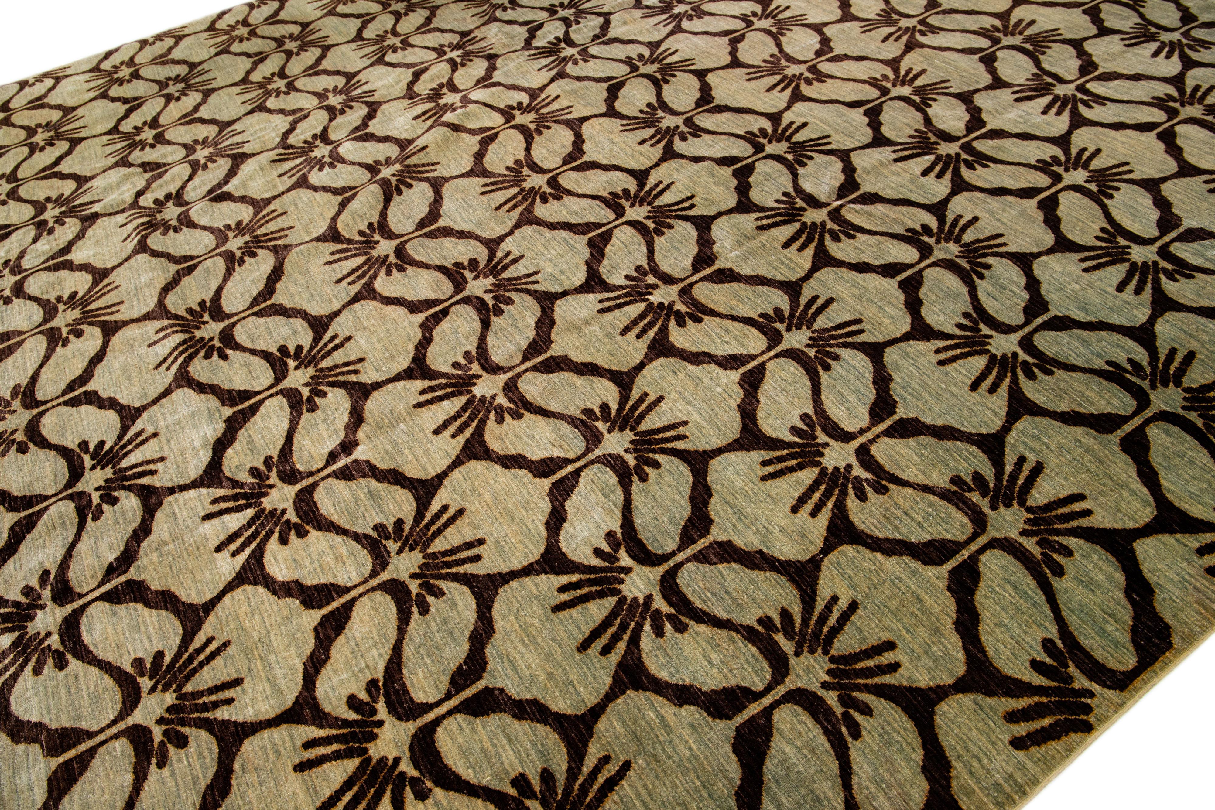 Modern Transitional Handmade Brown Palmettes Pattern Oversize Tan Wool Rug In New Condition For Sale In Norwalk, CT