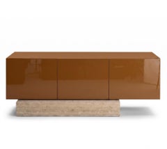 Credenza in marmo travertino moderno e laccato lucido Mogg Block RAL8001